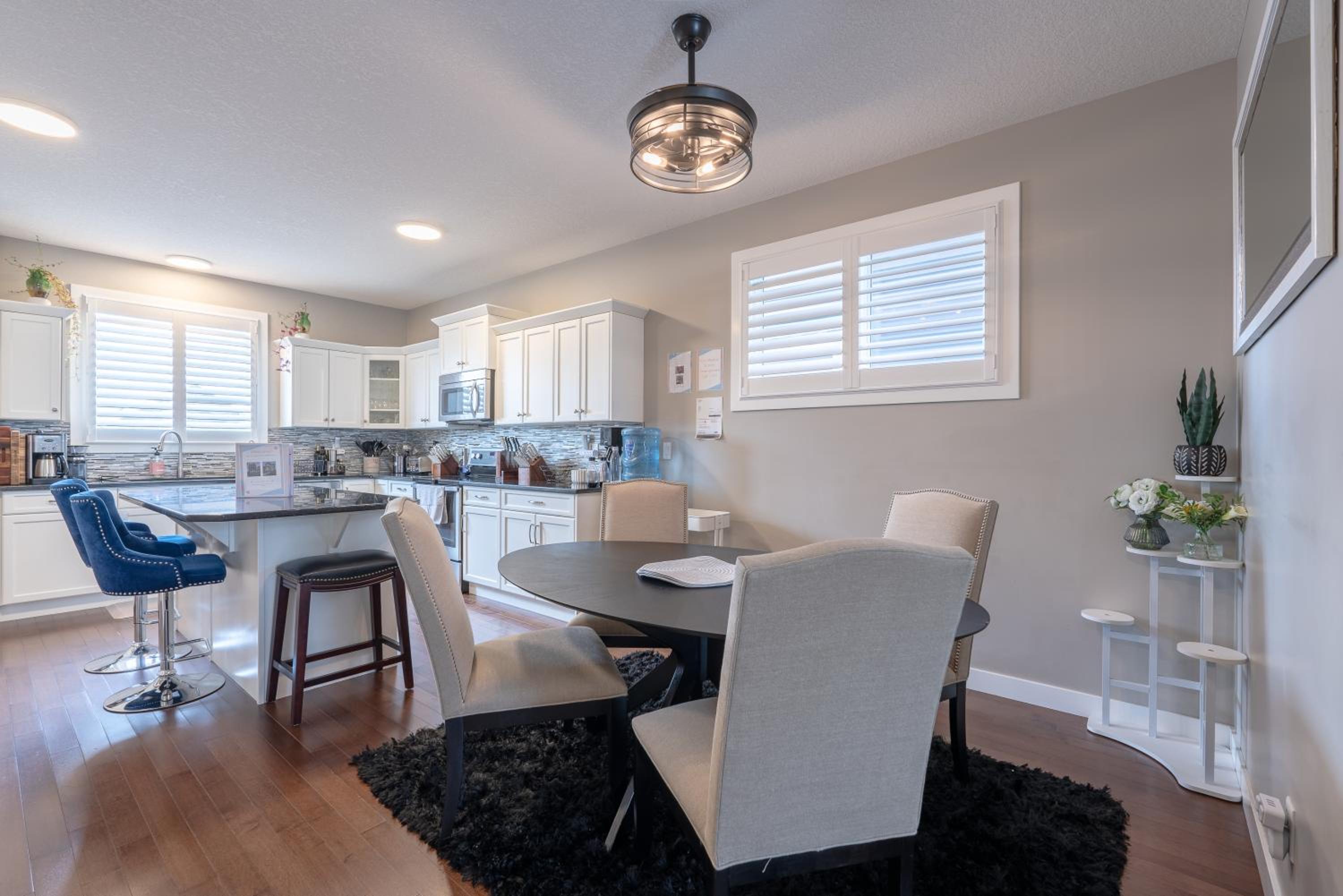 3 Bedroom Luxury Home With Office & Theatre