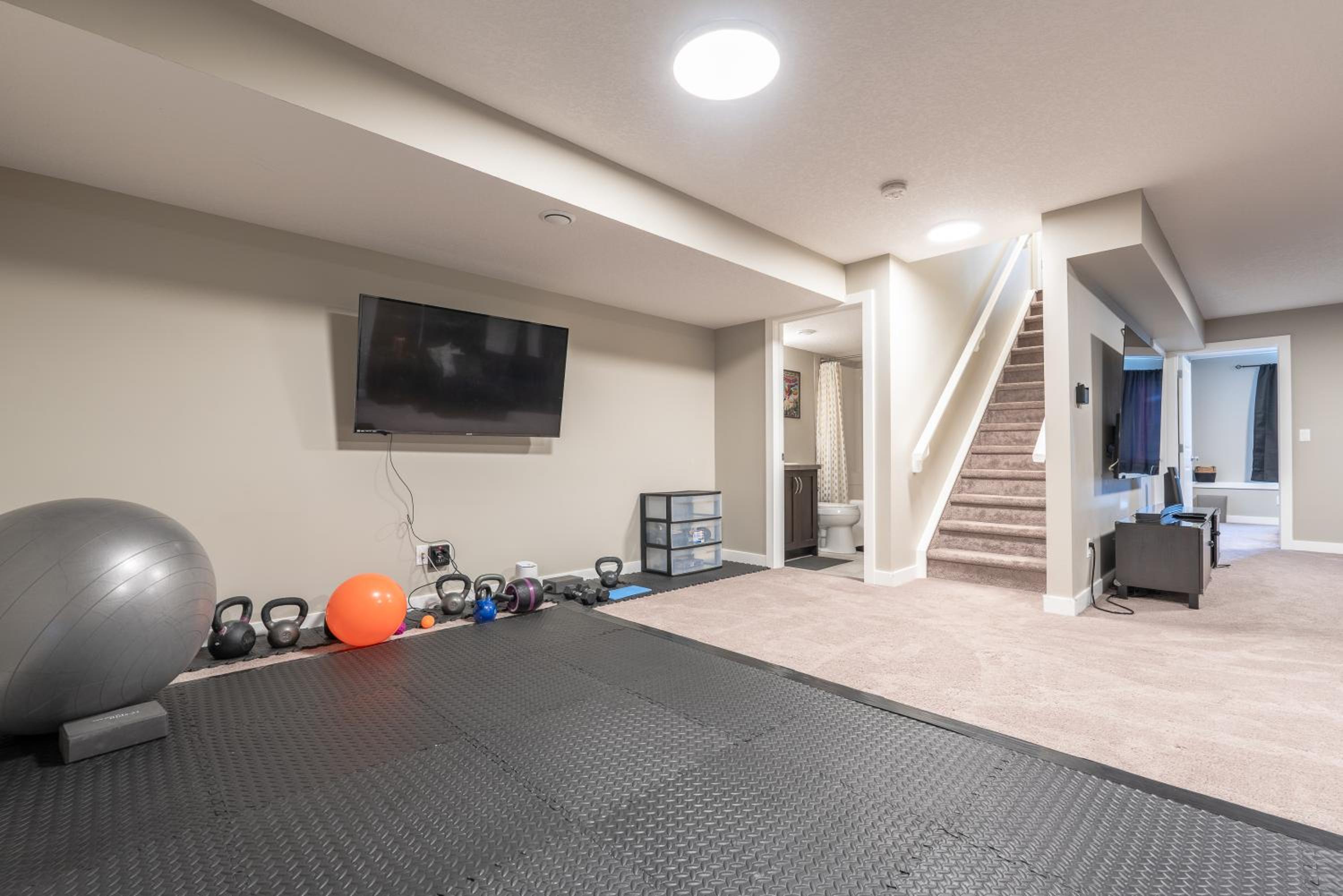 3 Bedroom Luxury Home With Office & Theatre