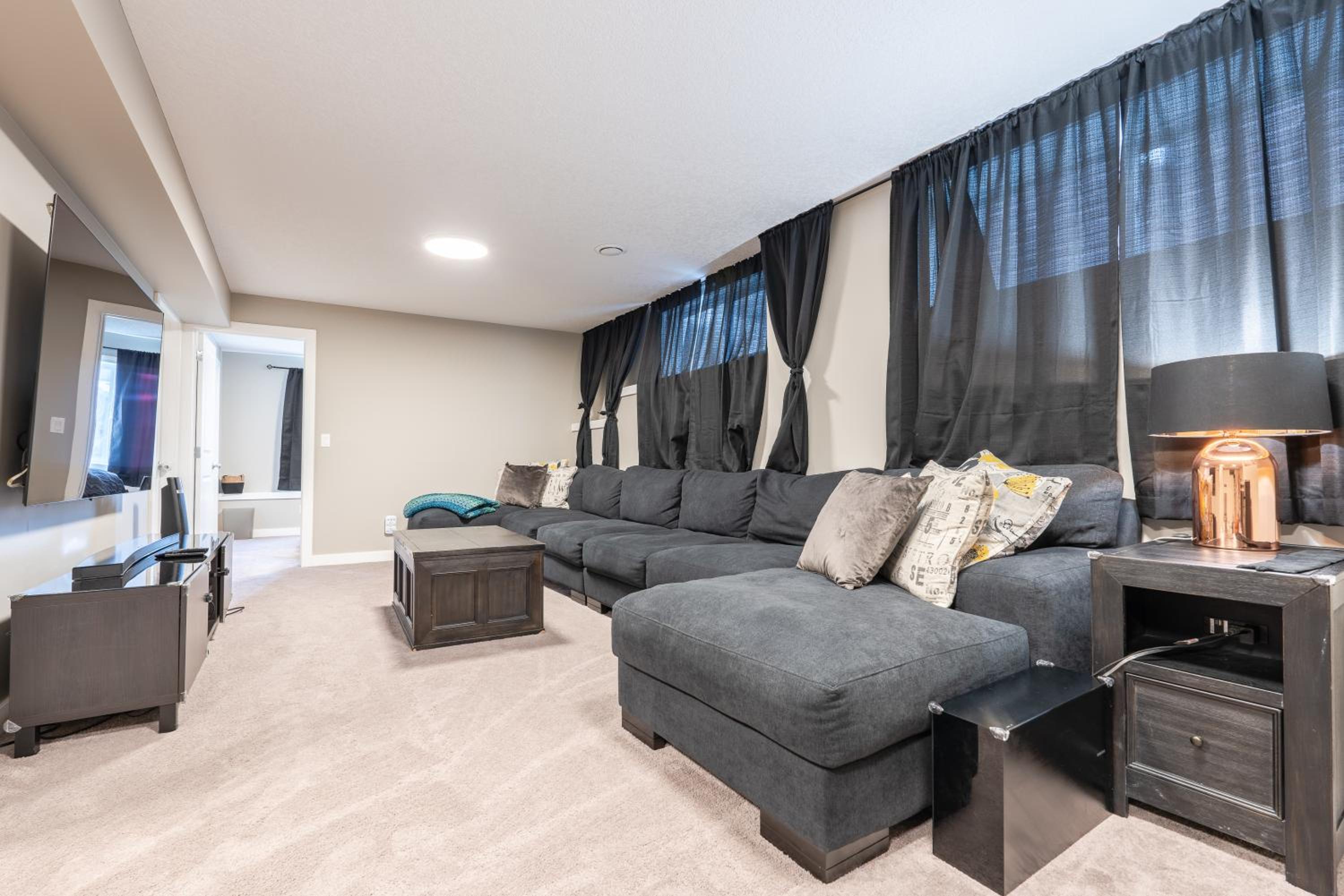 3 Bedroom Luxury Home With Office & Theatre