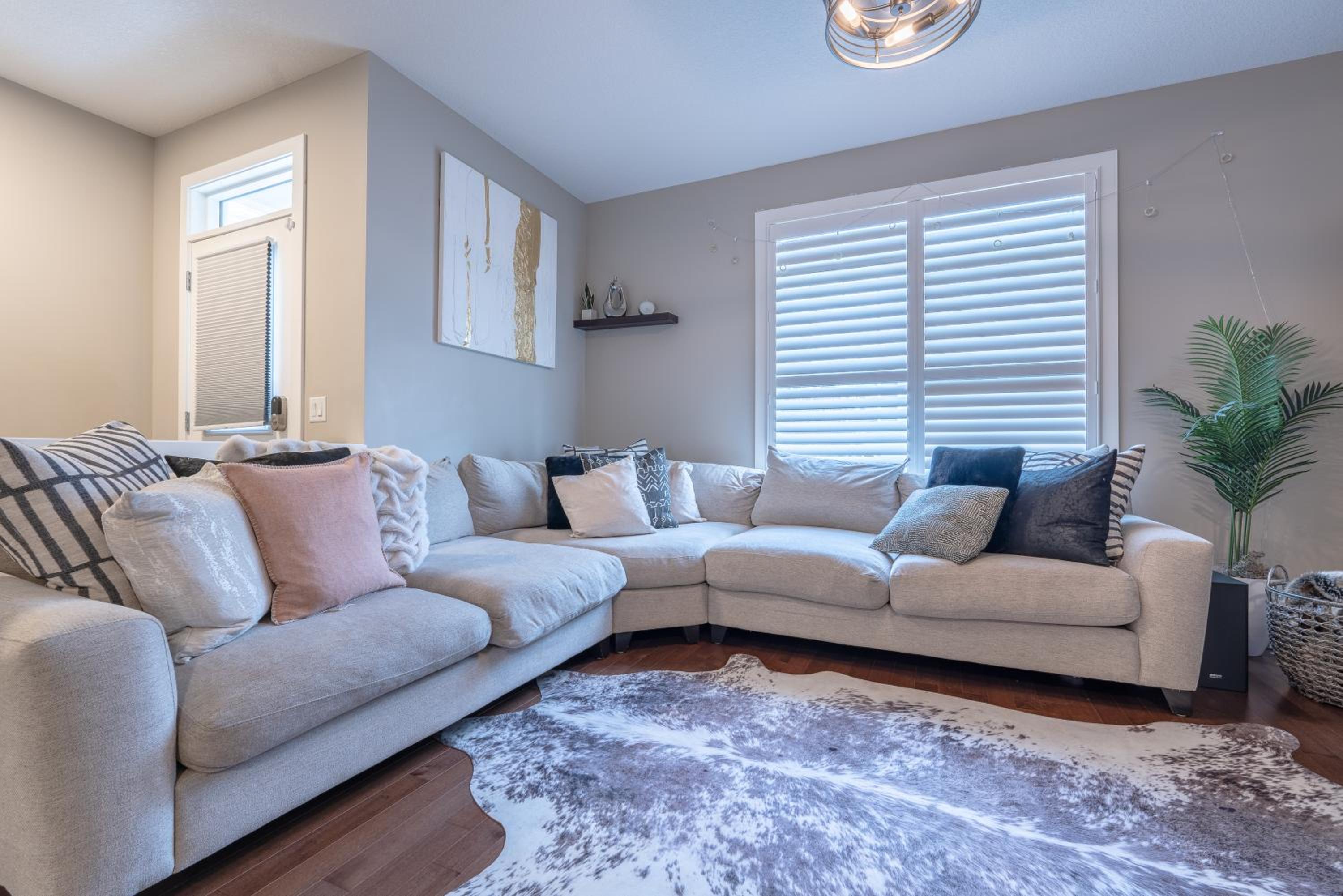 3 Bedroom Luxury Home With Office & Theatre