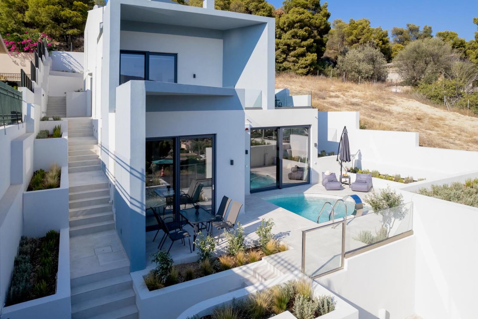 White Cliff Luxury Suites view 4