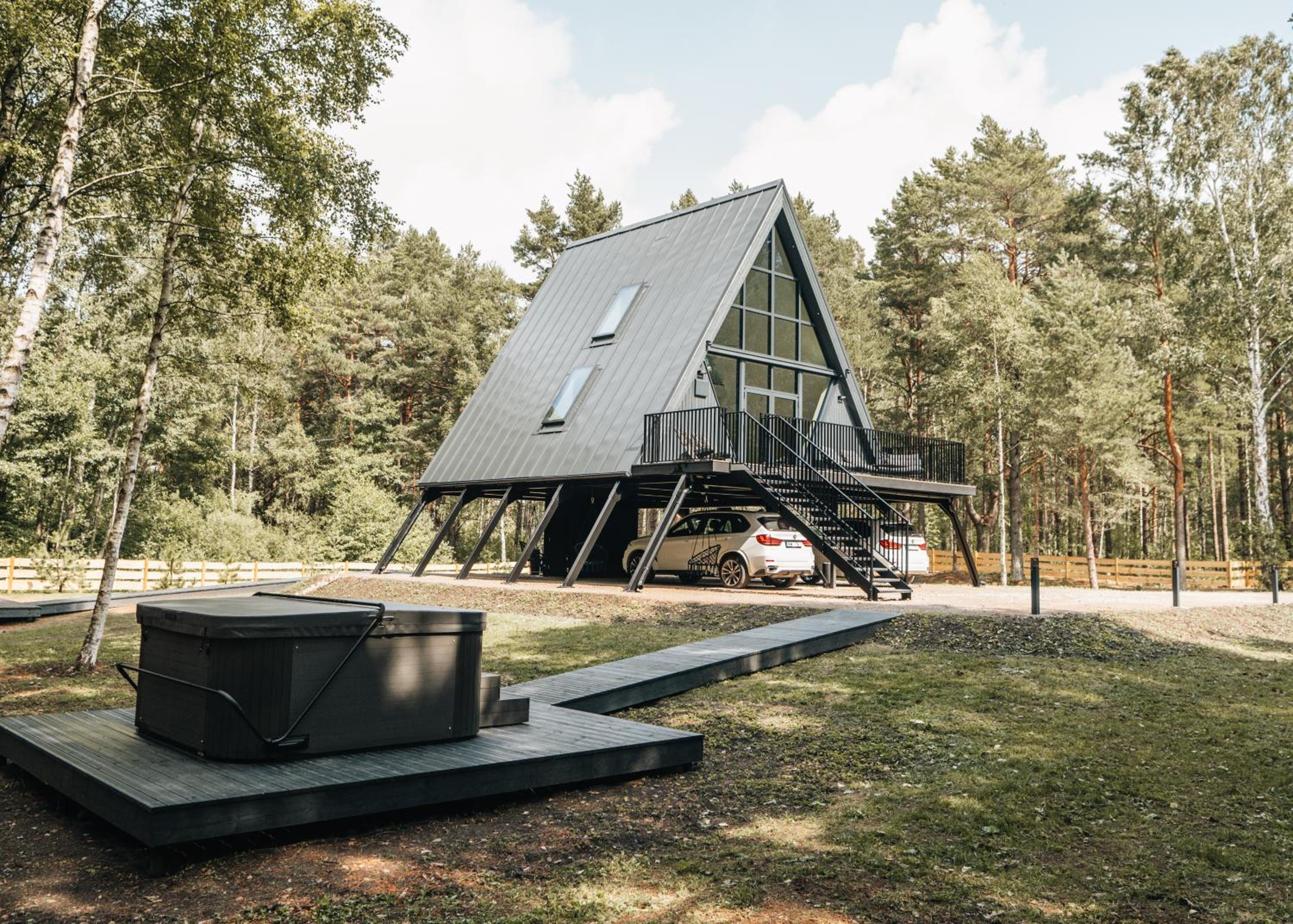 Hotel West House - Image 1