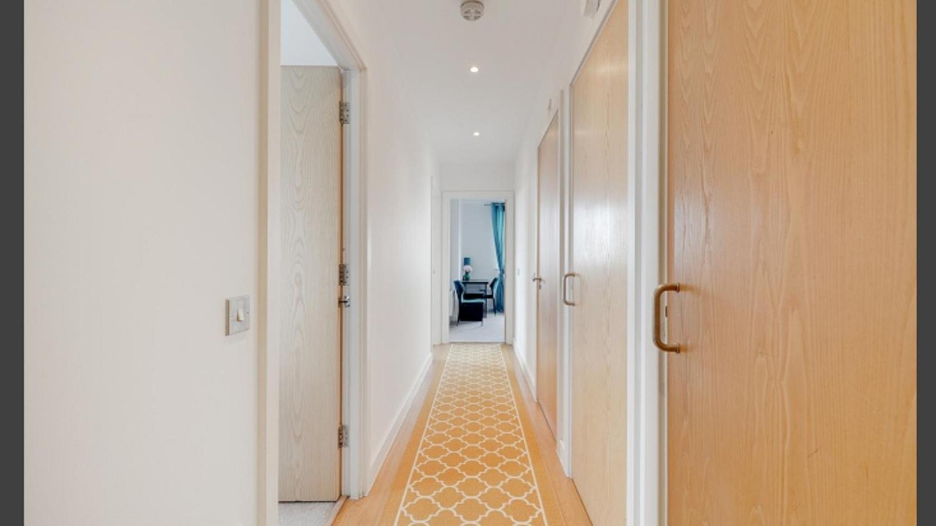 London City View Apartment, short walk to Tower Bridge, Free Parking