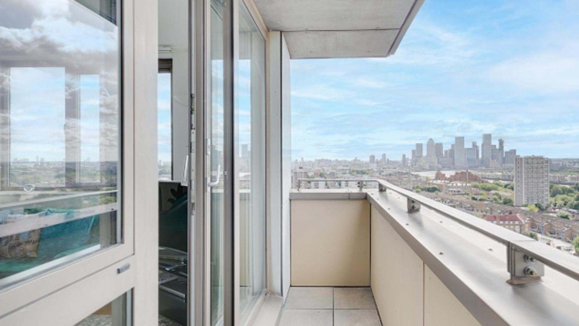 London City View Apartment, short walk to Tower Bridge, Free Parking