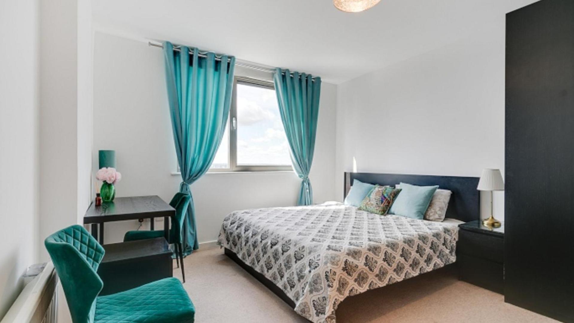 London City View Apartment, short walk to Tower Bridge, Free Parking