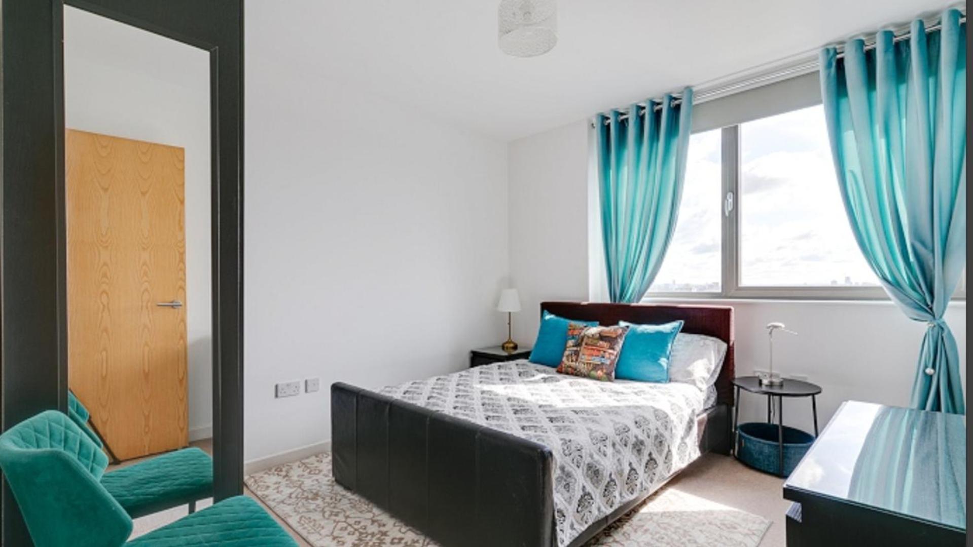 London City View Apartment, short walk to Tower Bridge, Free Parking