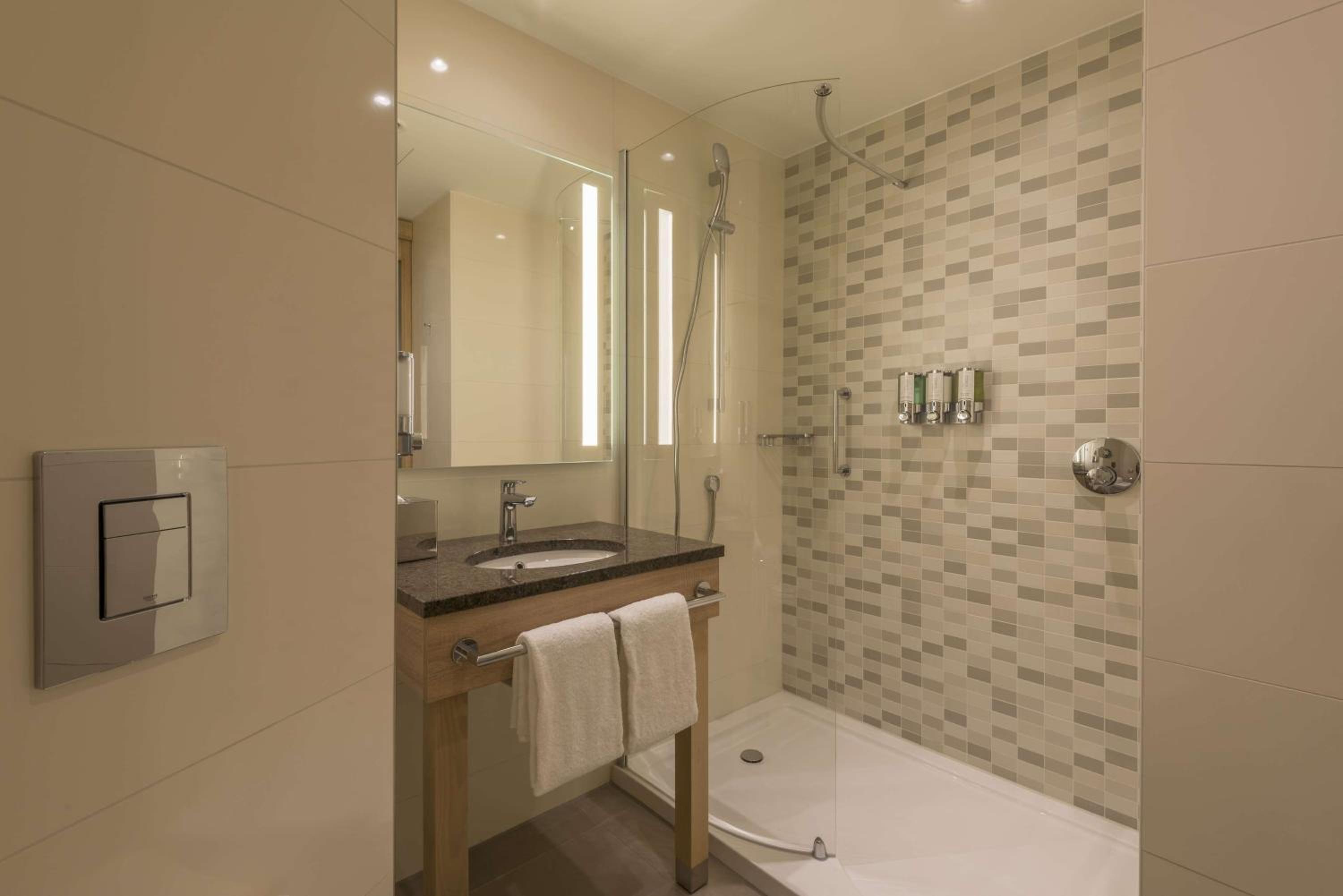 Hampton By Hilton Frankfurt Airport - Property Image 9