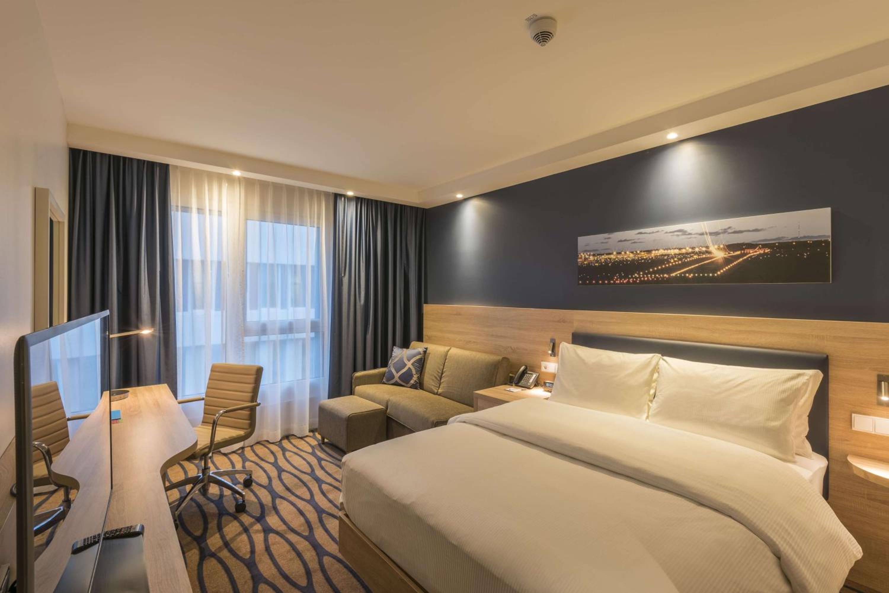 Hampton By Hilton Frankfurt Airport - Property Image 6