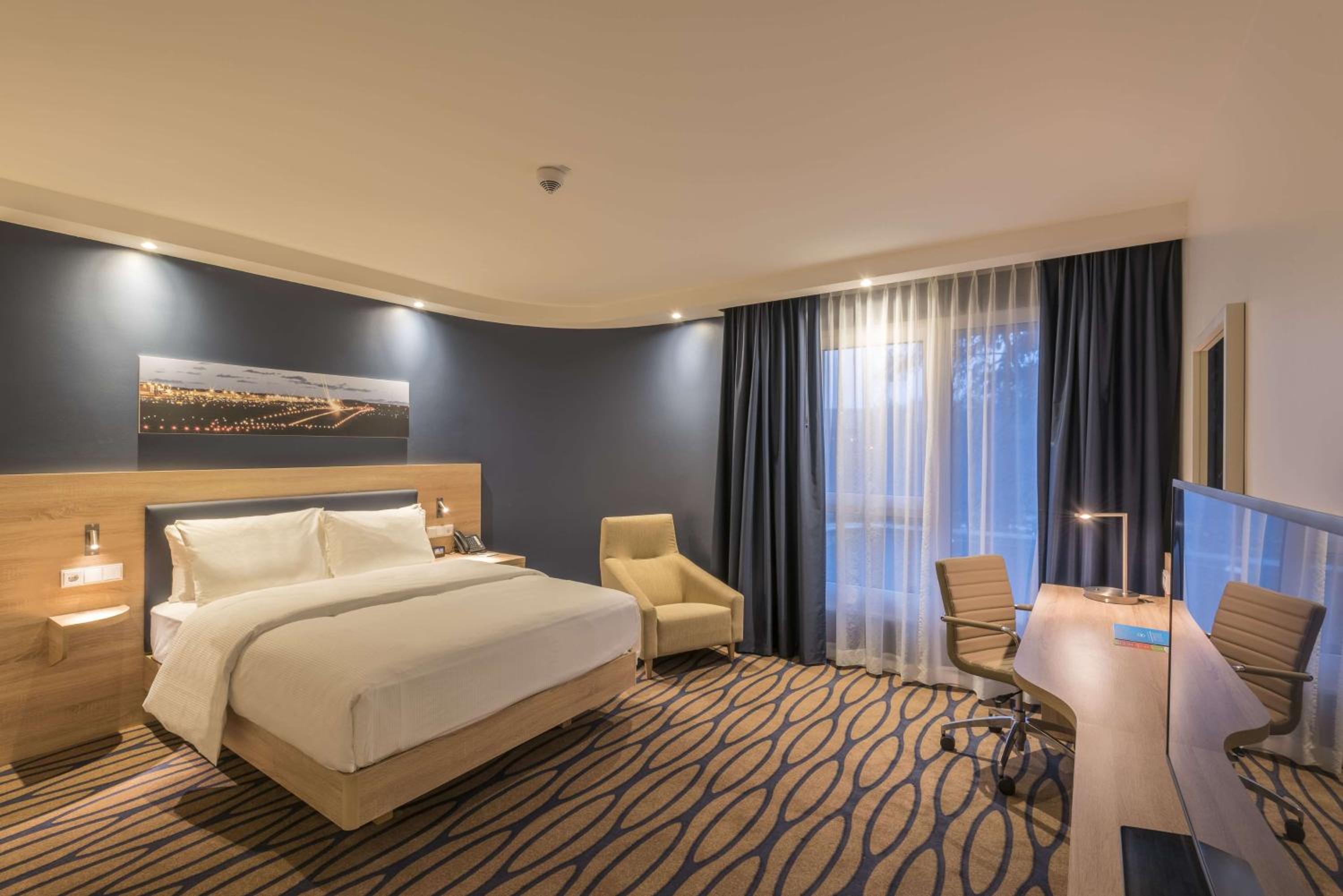 Hampton By Hilton Frankfurt Airport - Property Image 5
