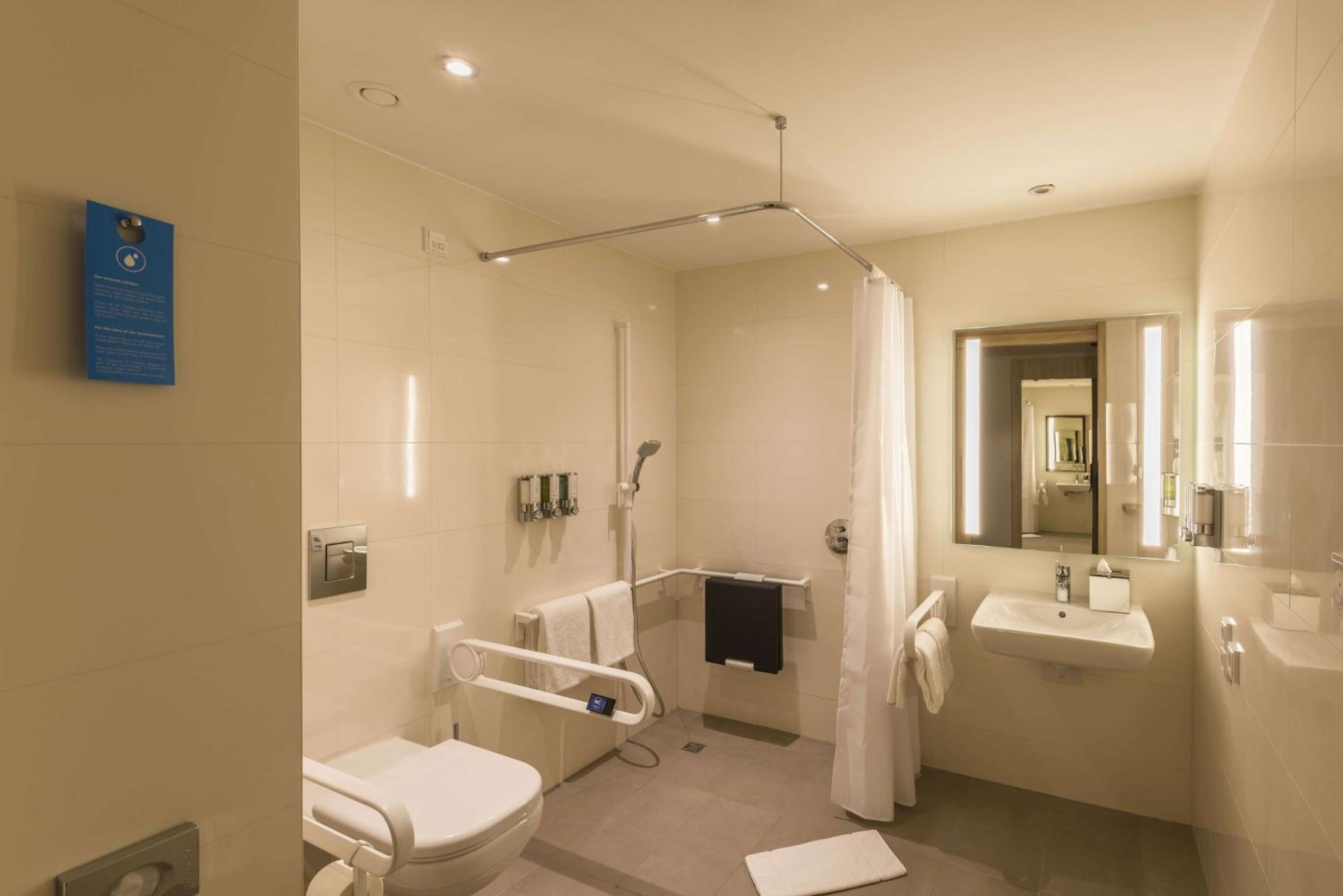 Hampton By Hilton Frankfurt Airport - Property Image 3