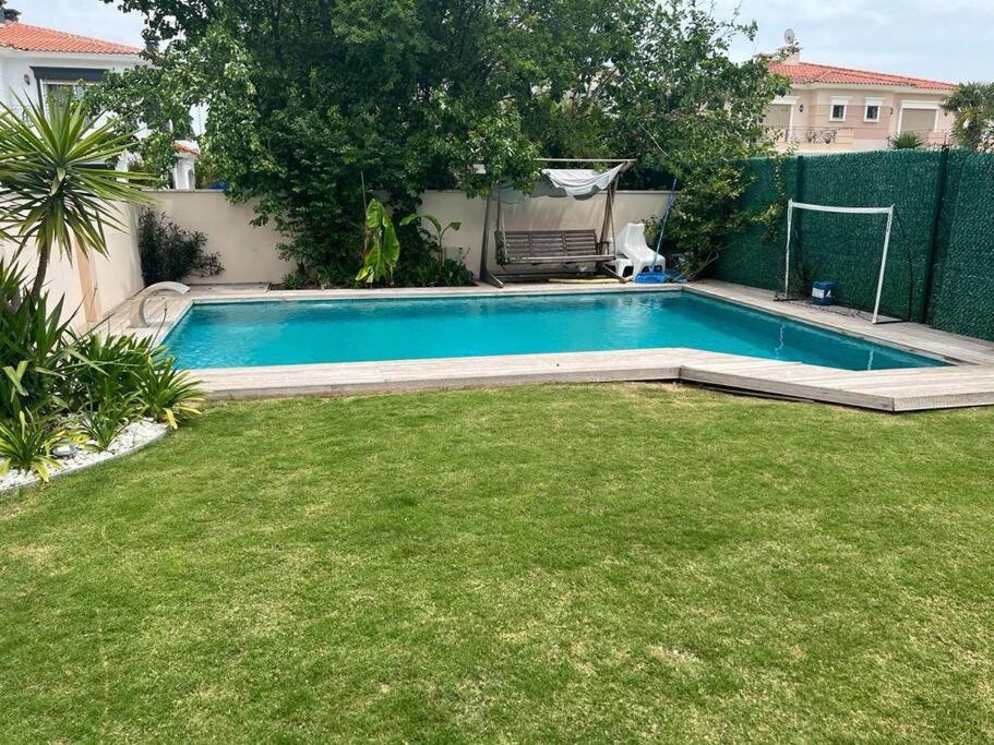 Alaçatı çarşıda, özel havuzlu 4 odalı villa