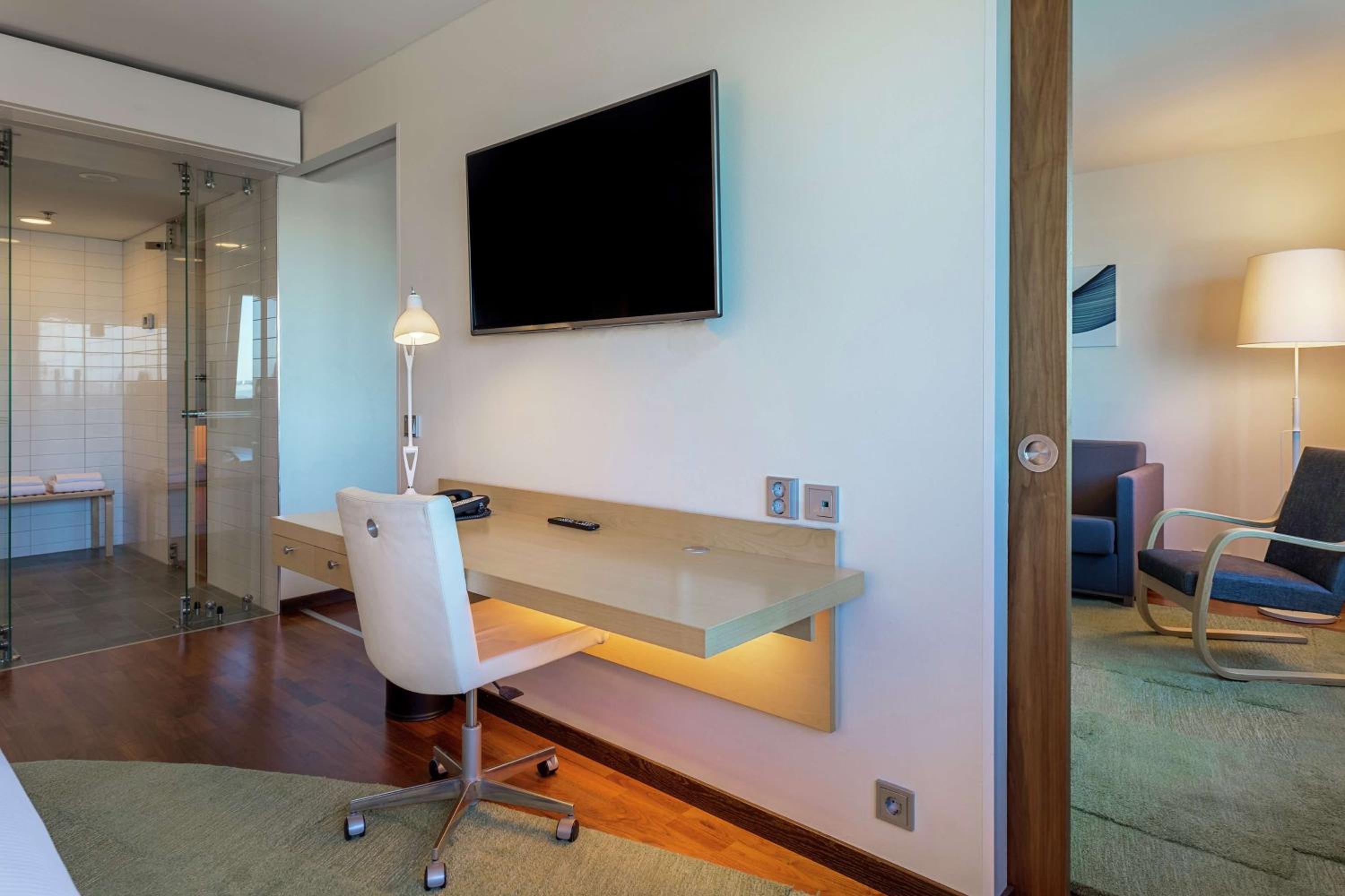 Vantaa Vacations - Hilton Helsinki Airport - Property Image 2