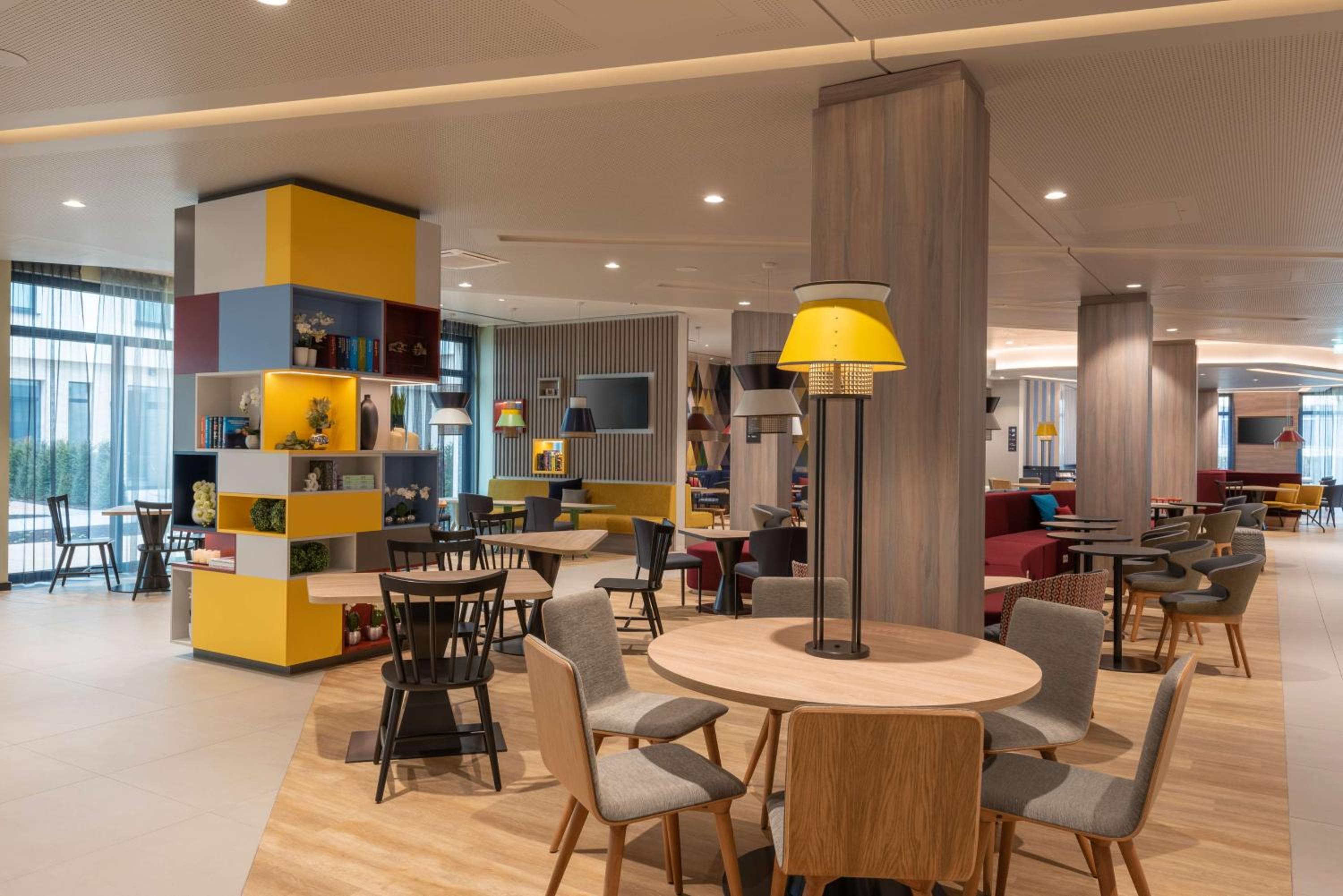 Munich Vacations - Hampton By Hilton Munich City North - Property Image 24