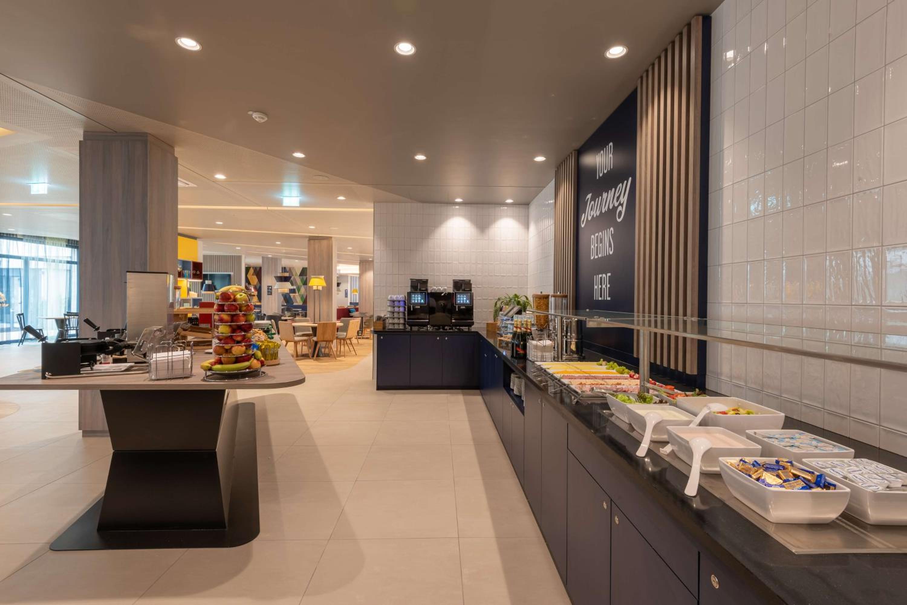 Munich Vacations - Hampton By Hilton Munich City North - Property Image 30