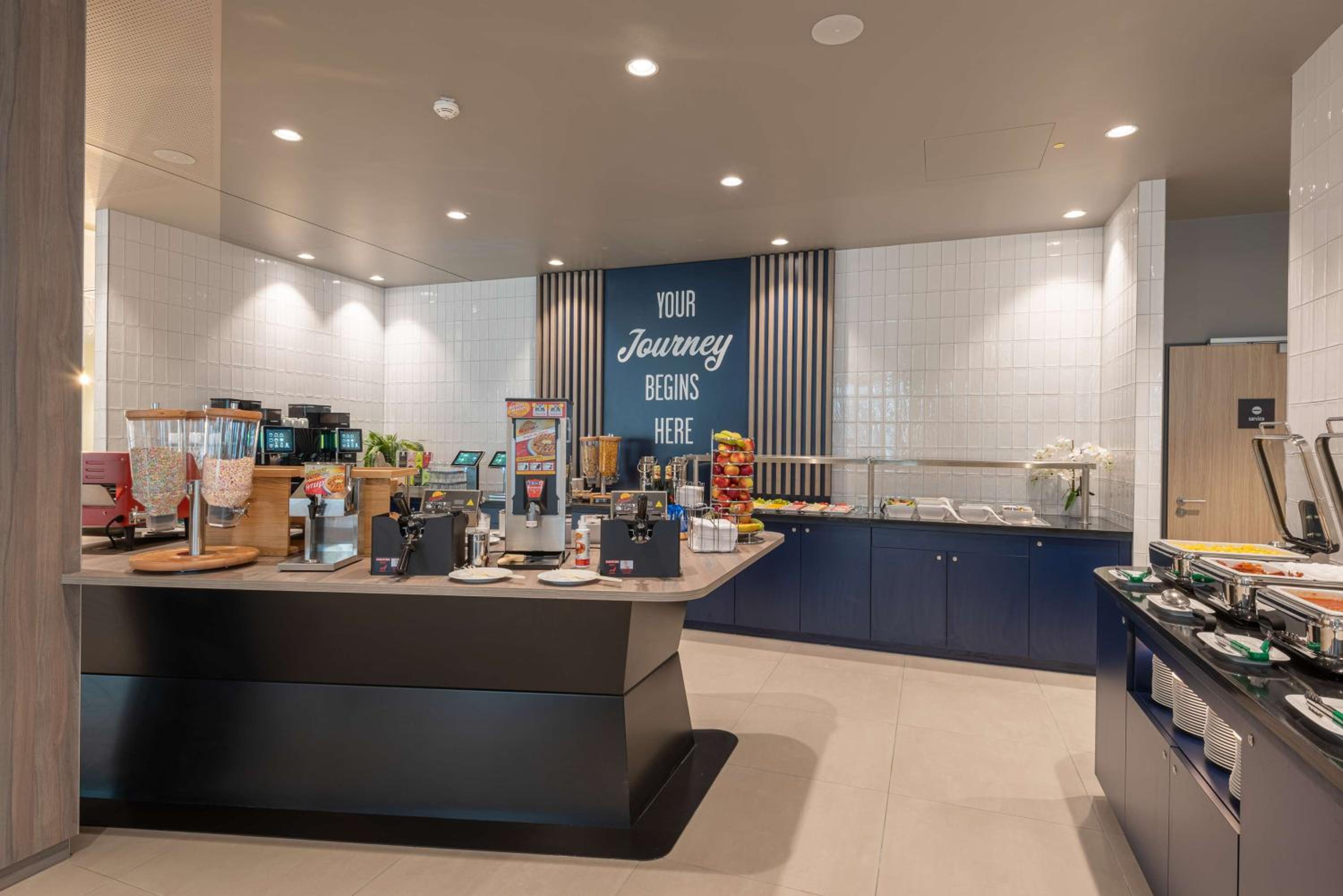 Munich Vacations - Hampton By Hilton Munich City North - Property Image 28