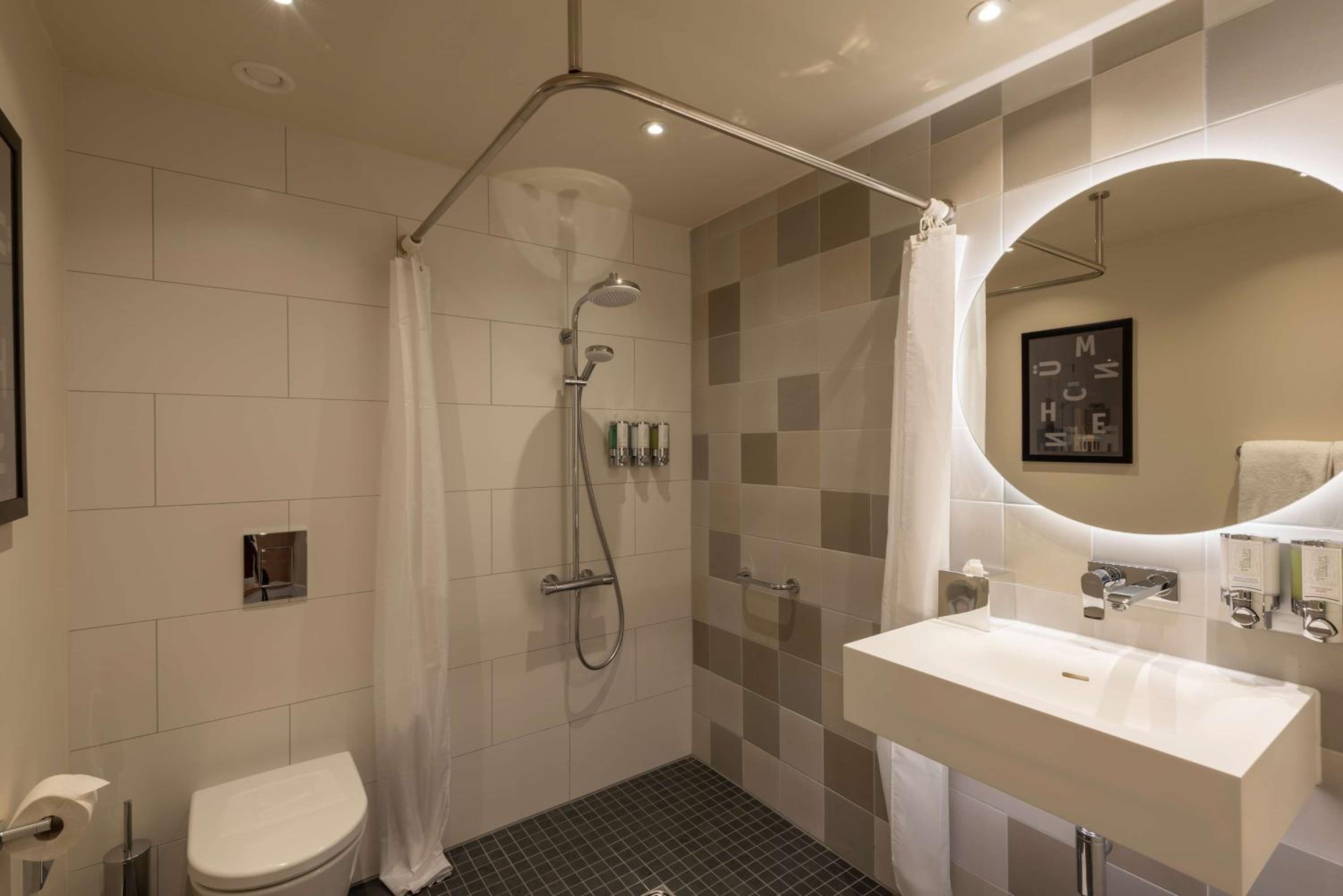 Munich Vacations - Hampton By Hilton Munich City North - Property Image 36