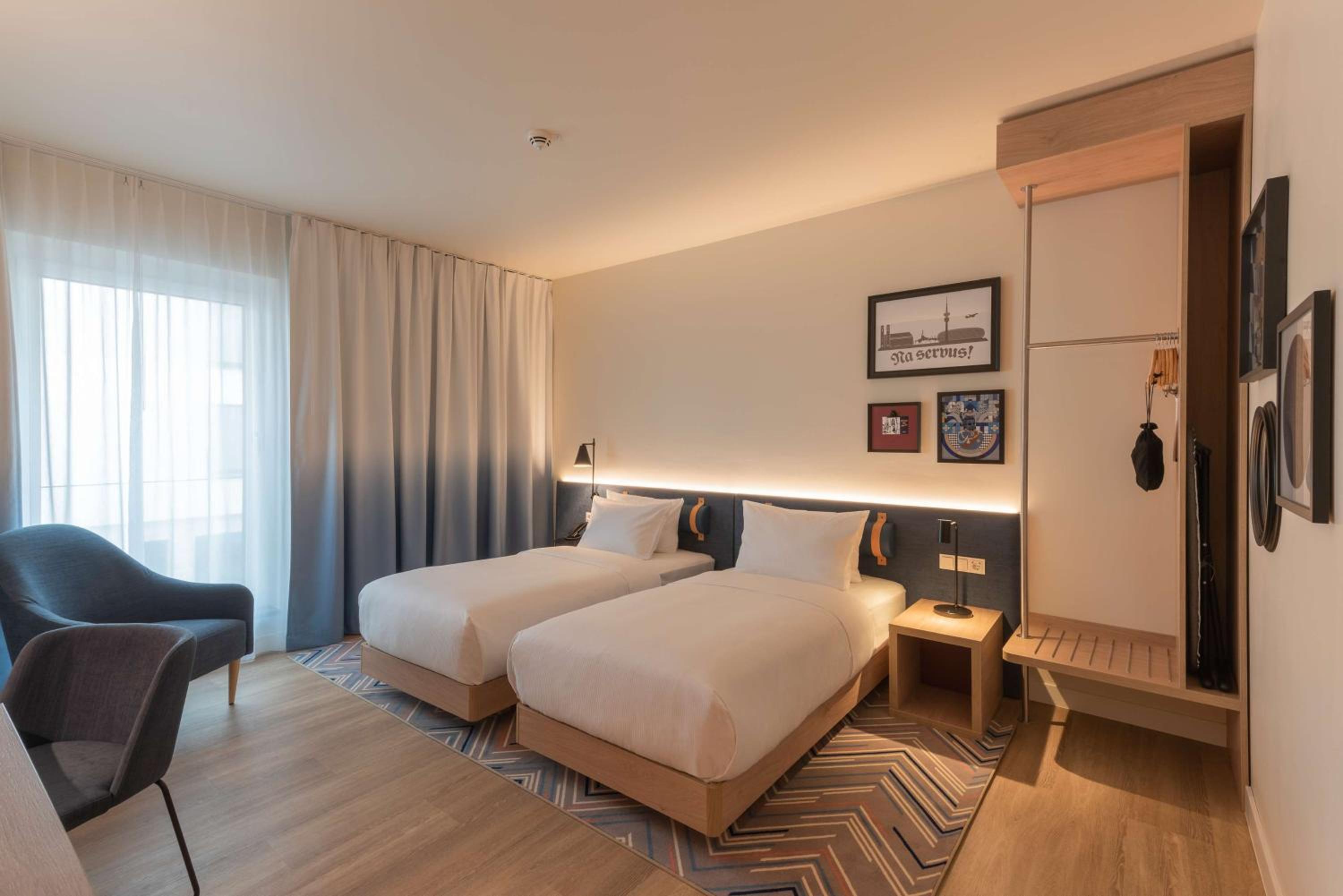 Munich Vacations - Hampton By Hilton Munich City North - Property Image 2