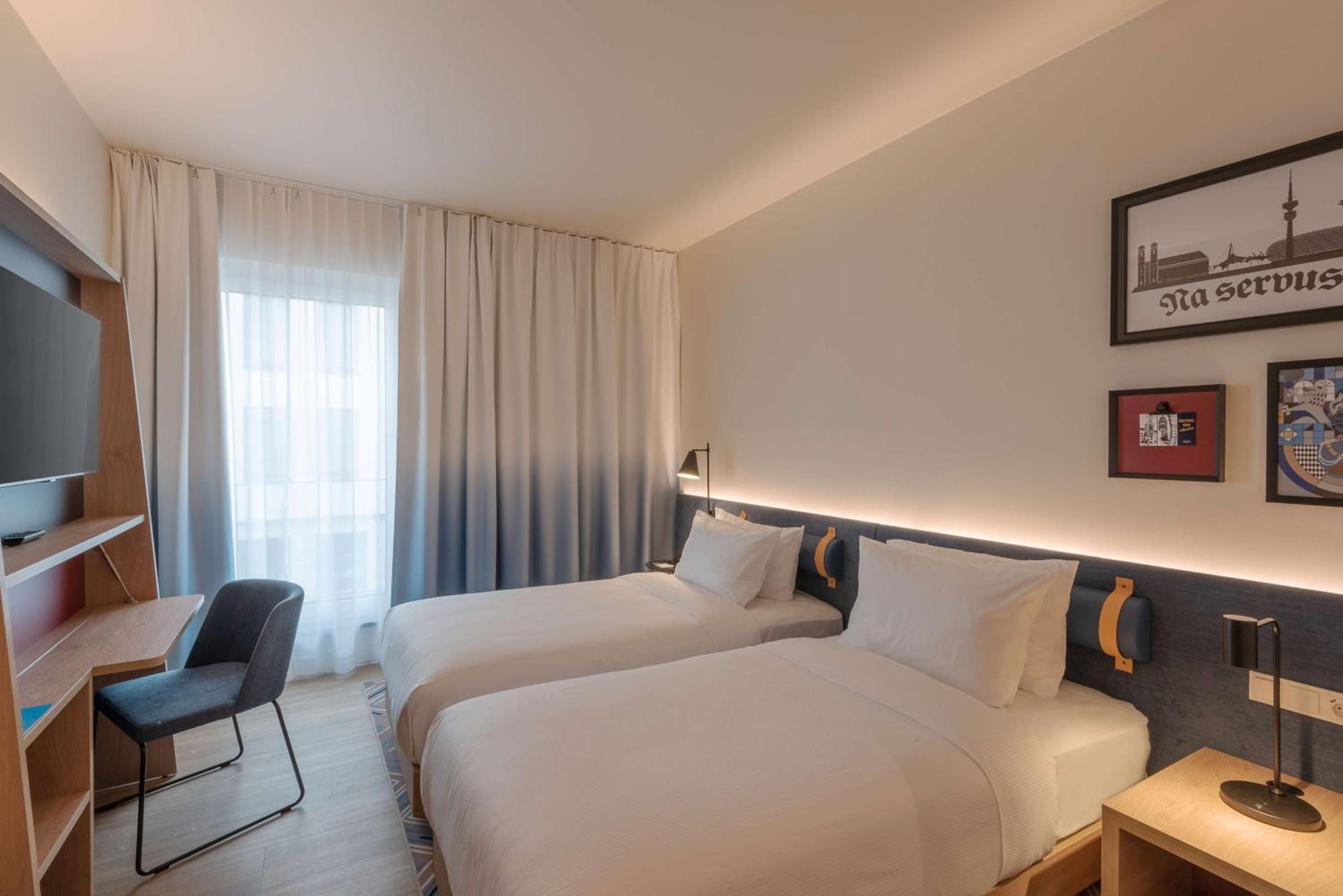 Munich Vacations - Hampton By Hilton Munich City North - Property Image 4