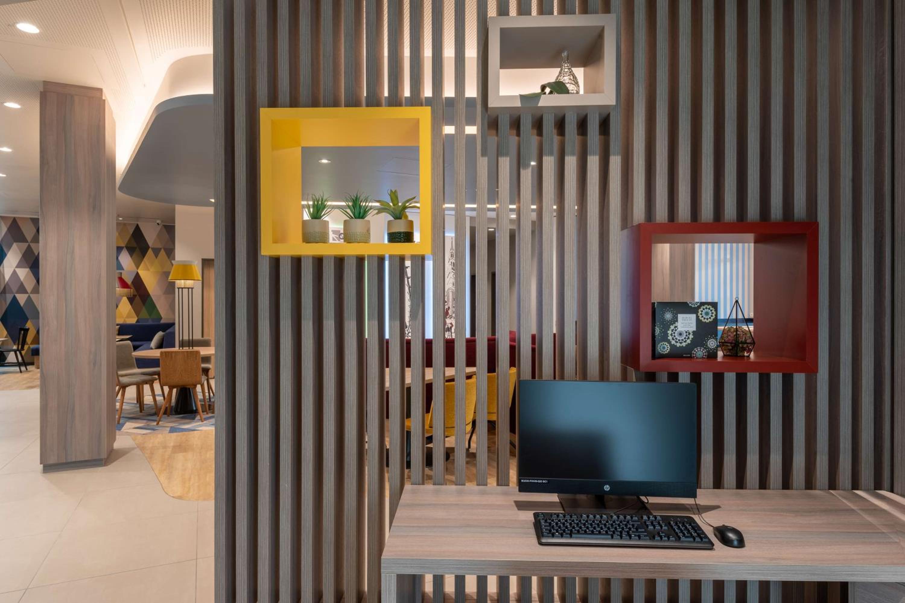 Munich Vacations - Hampton By Hilton Munich City North - Property Image 10