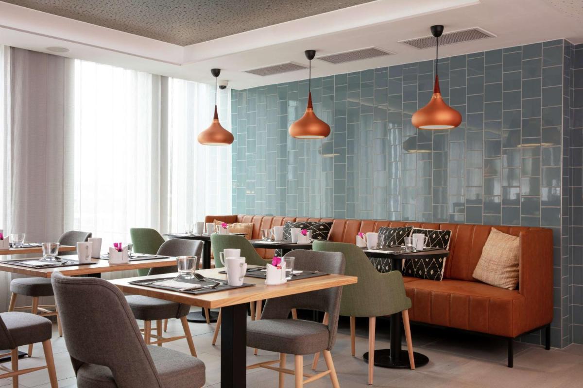 restaurant