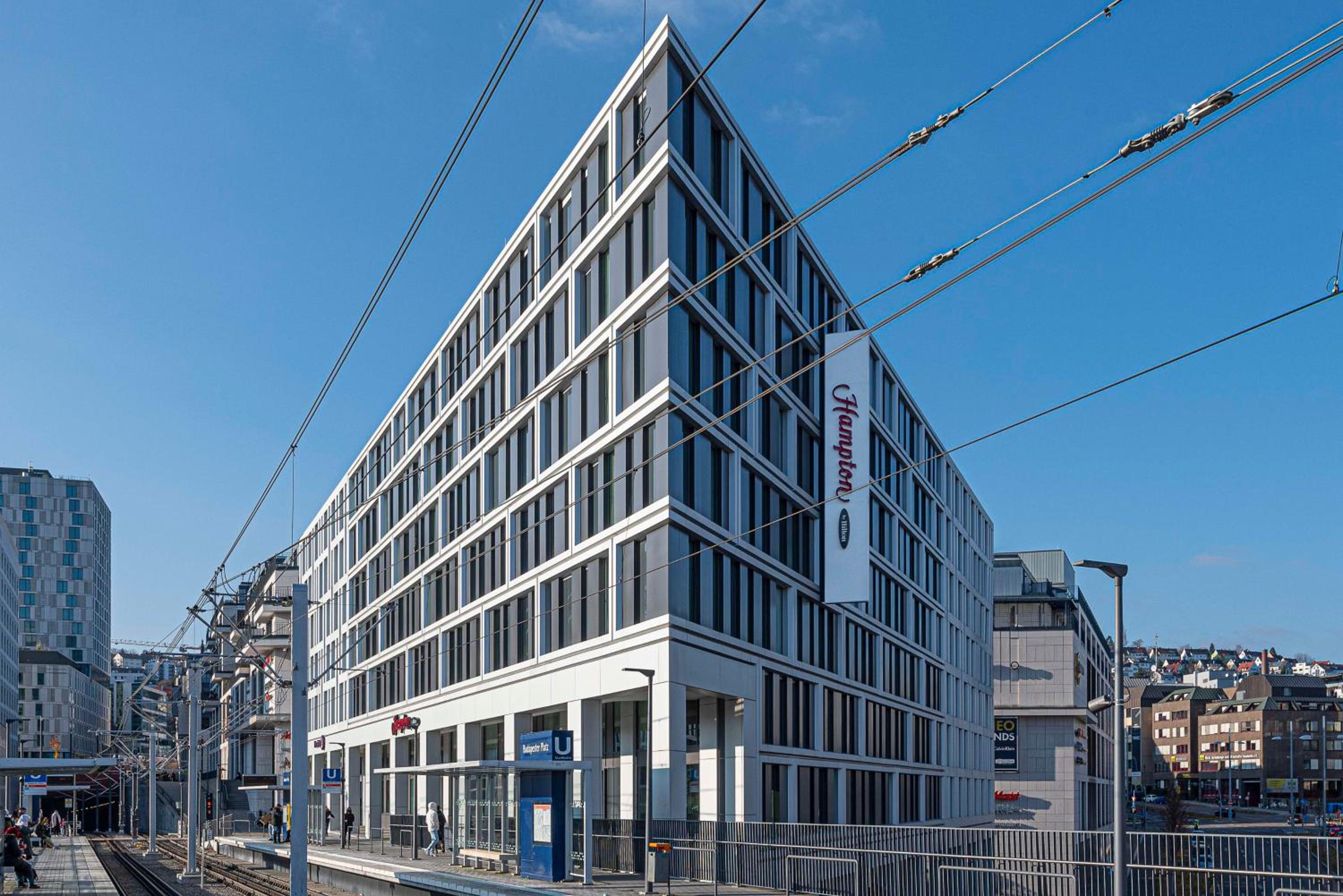 Hotel Hampton by Hilton Stuttgart City Centre - Image 1