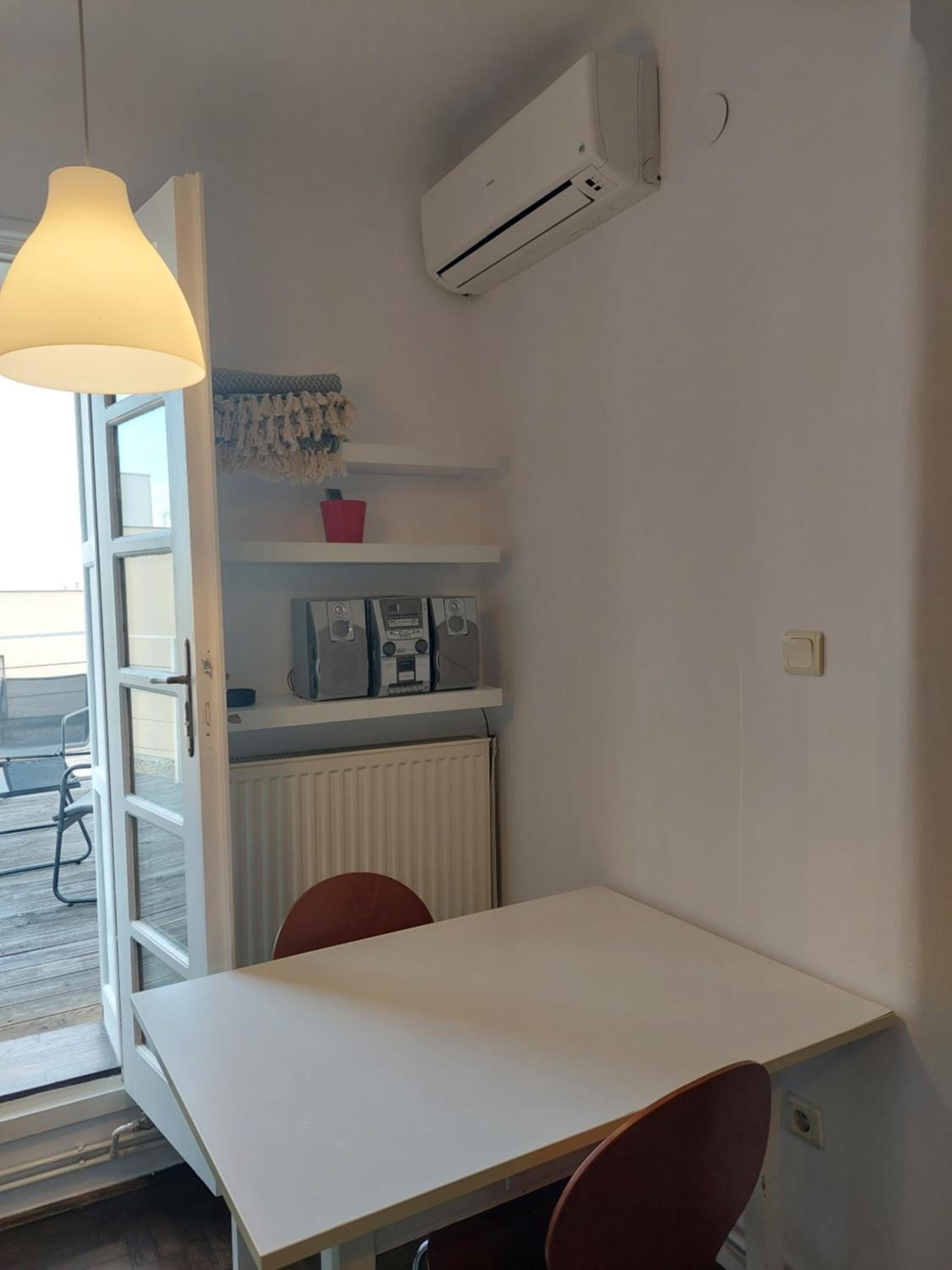 Apartment Hideaway