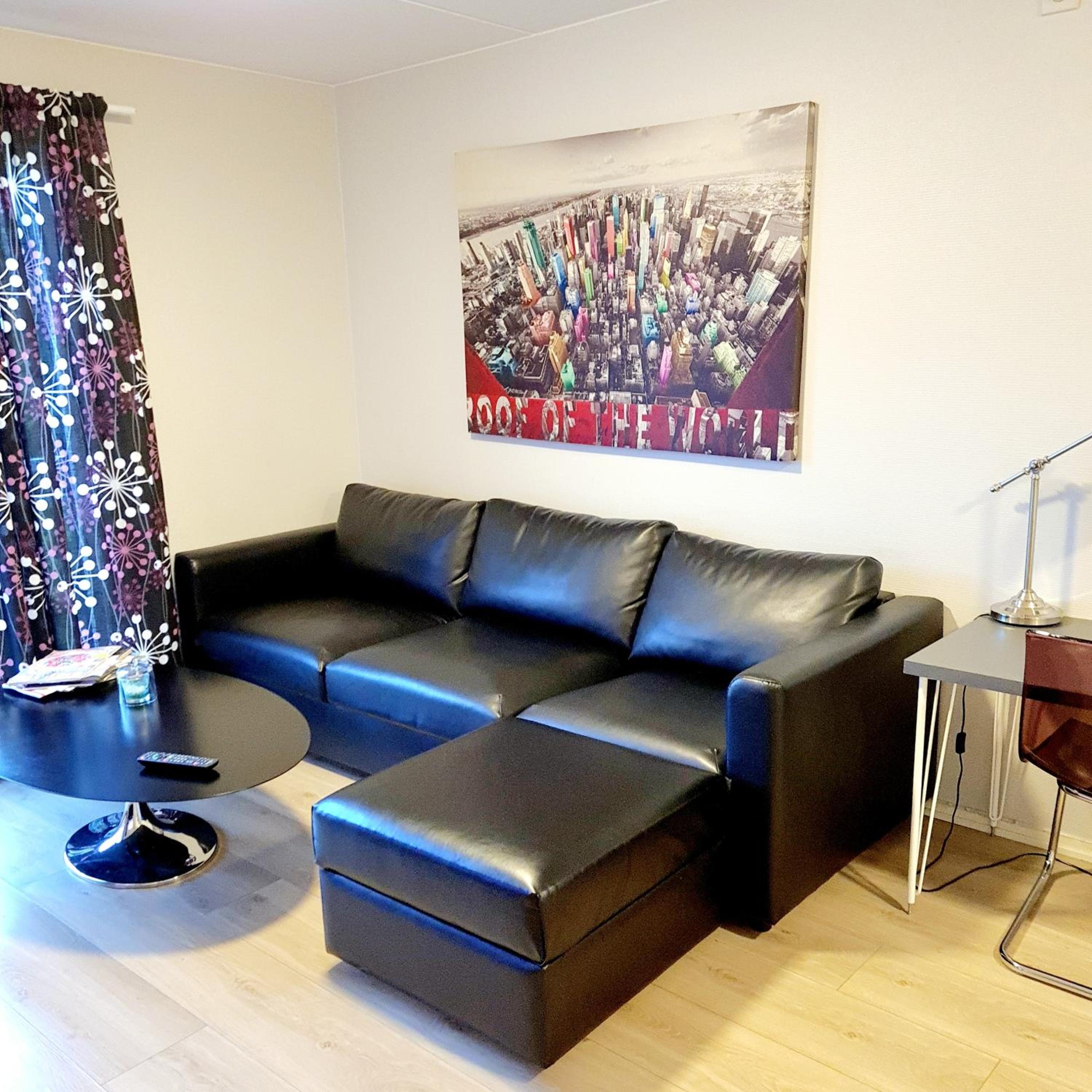 Modern central apartment next to beautiful nature2424 view 4