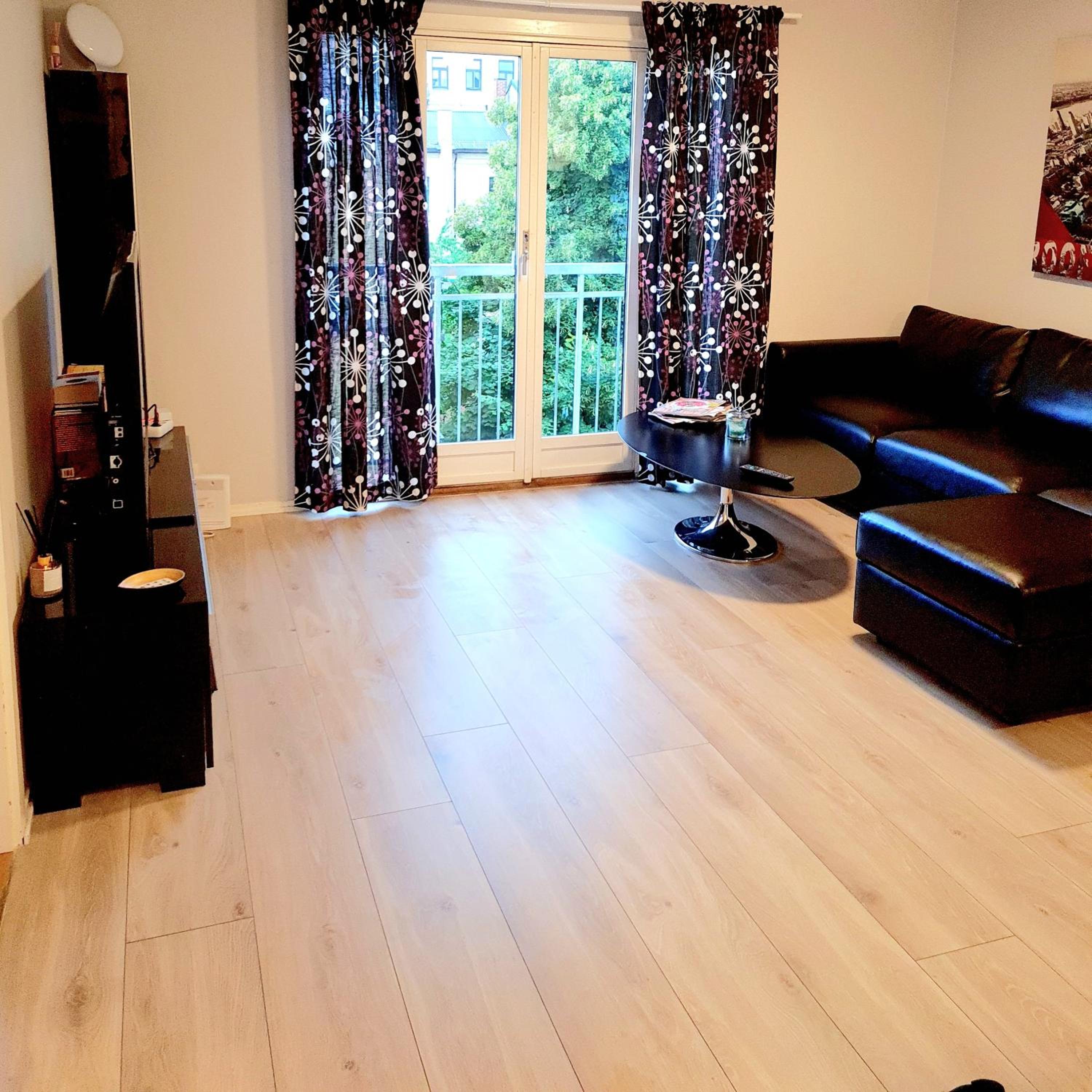 Modern central apartment next to beautiful nature2424 view 2