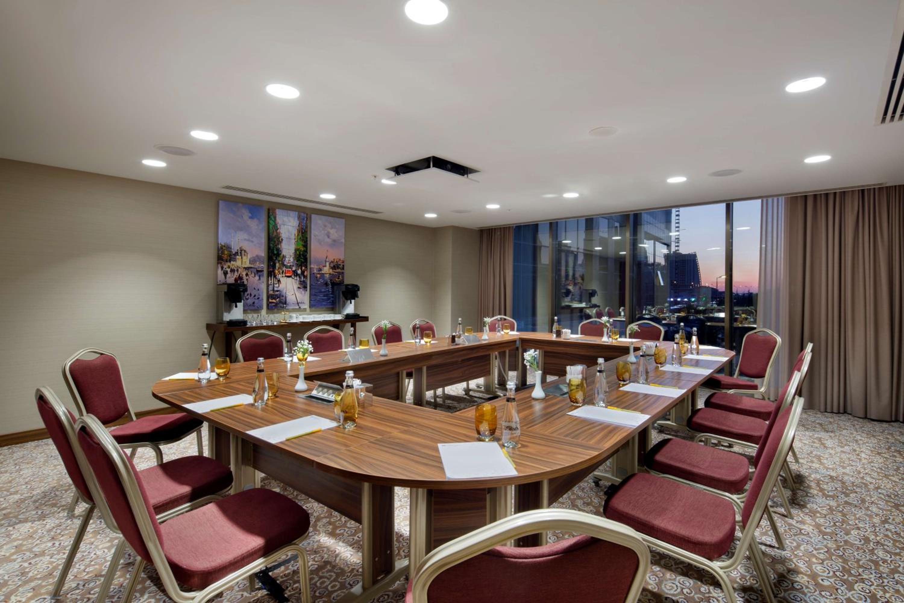 Hilton Garden Inn İstanbul Beylikdüzü - Image 28