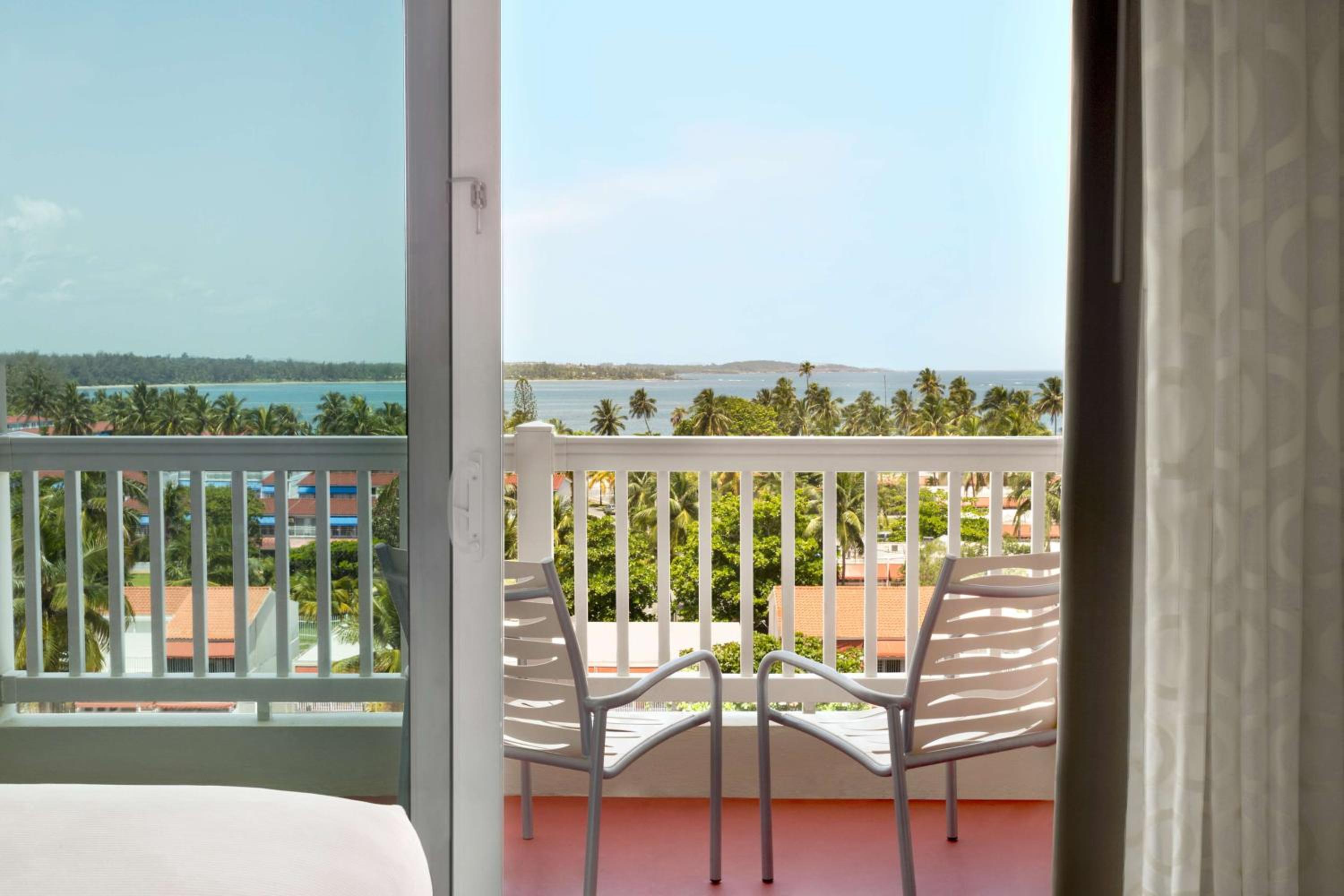 Embassy Suites by Hilton Dorado del Mar Beach Resort