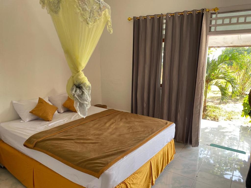Rocky Homestay Lakey