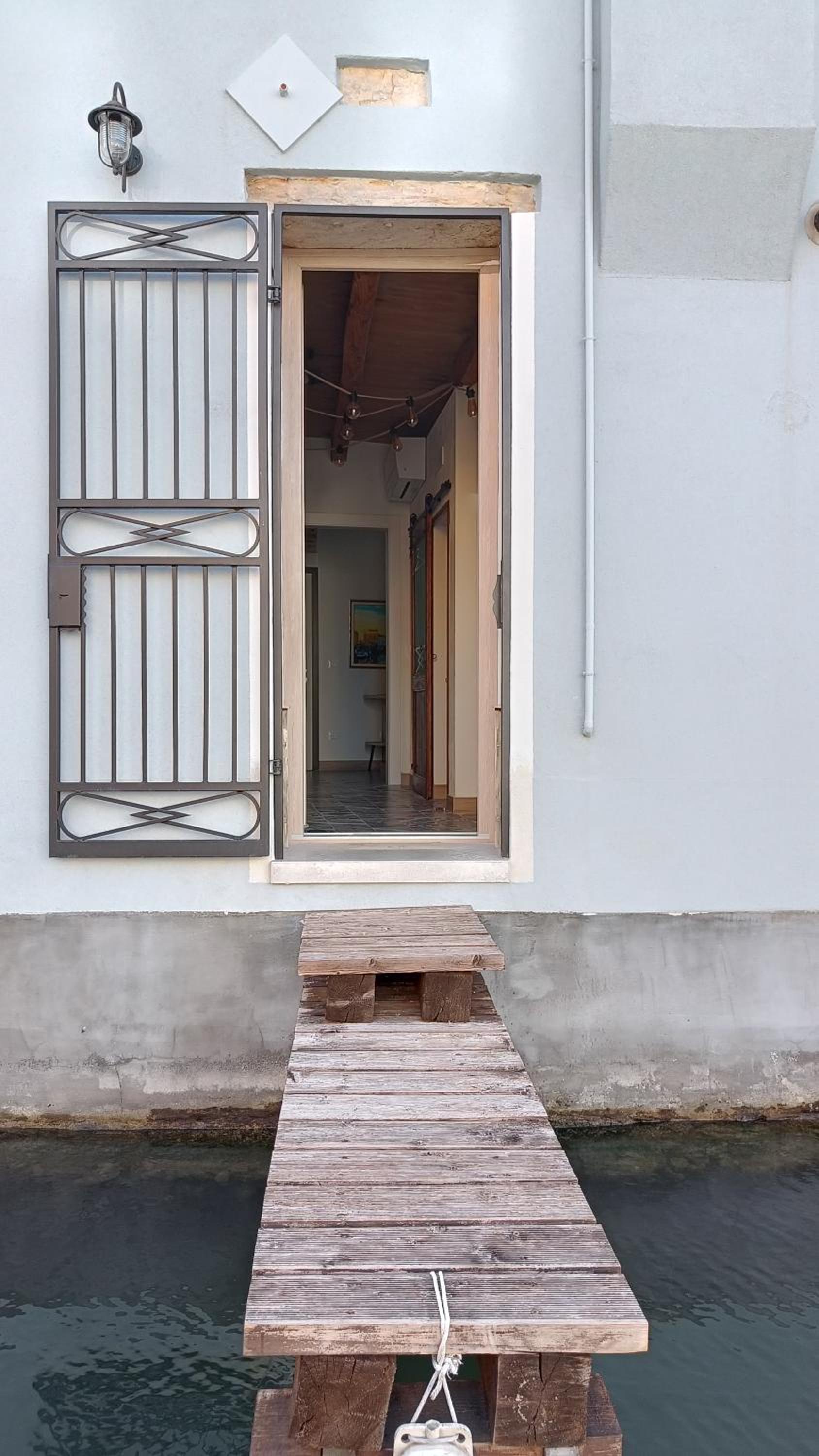 Casa Cuccagna Chioggia - Canal Vena View & Easy Drop-Off