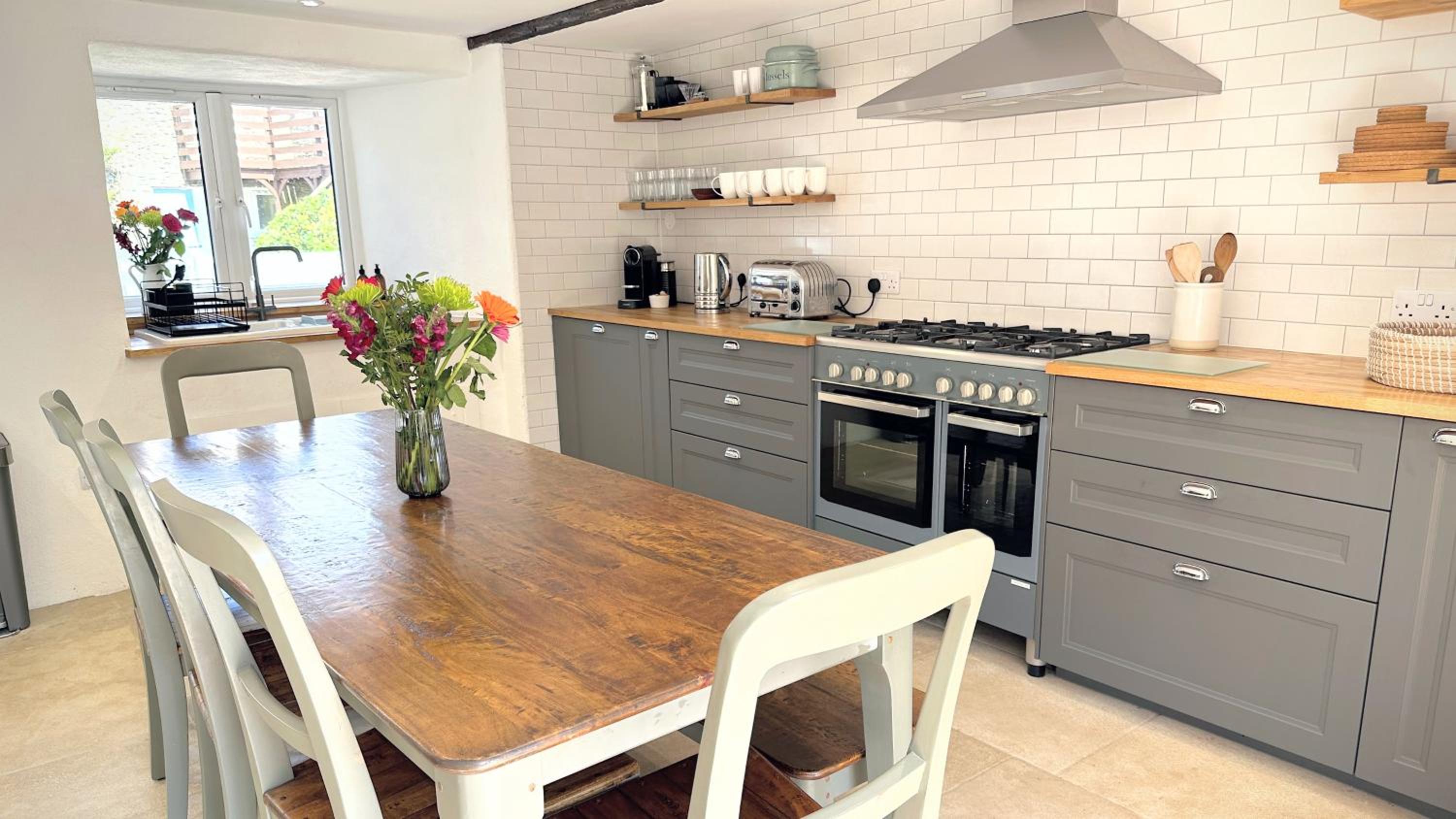 Beautiful Rural Cottage by the Coast view 5