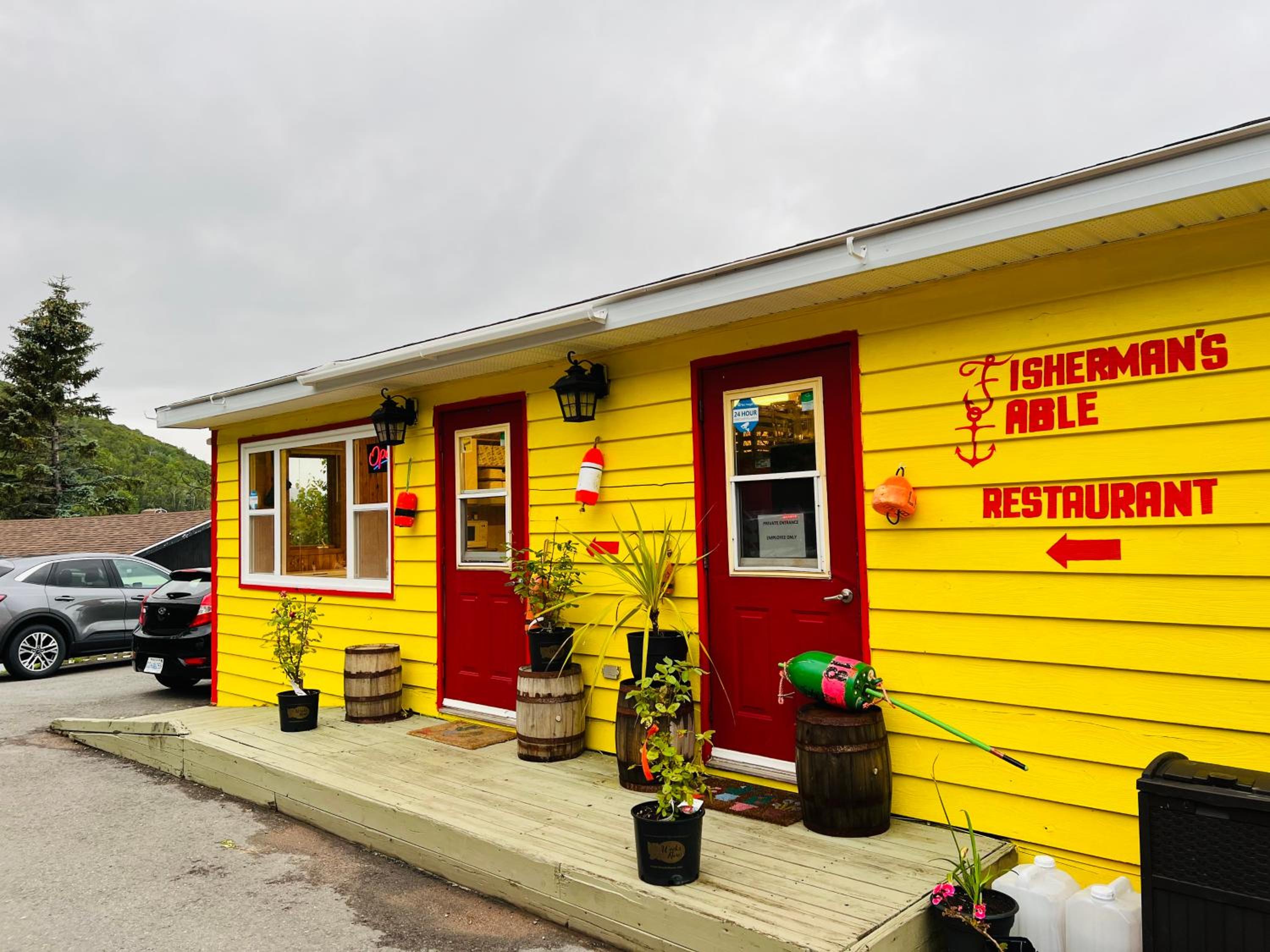 Knotty Pine Cottages, Suites & Motel Rooms