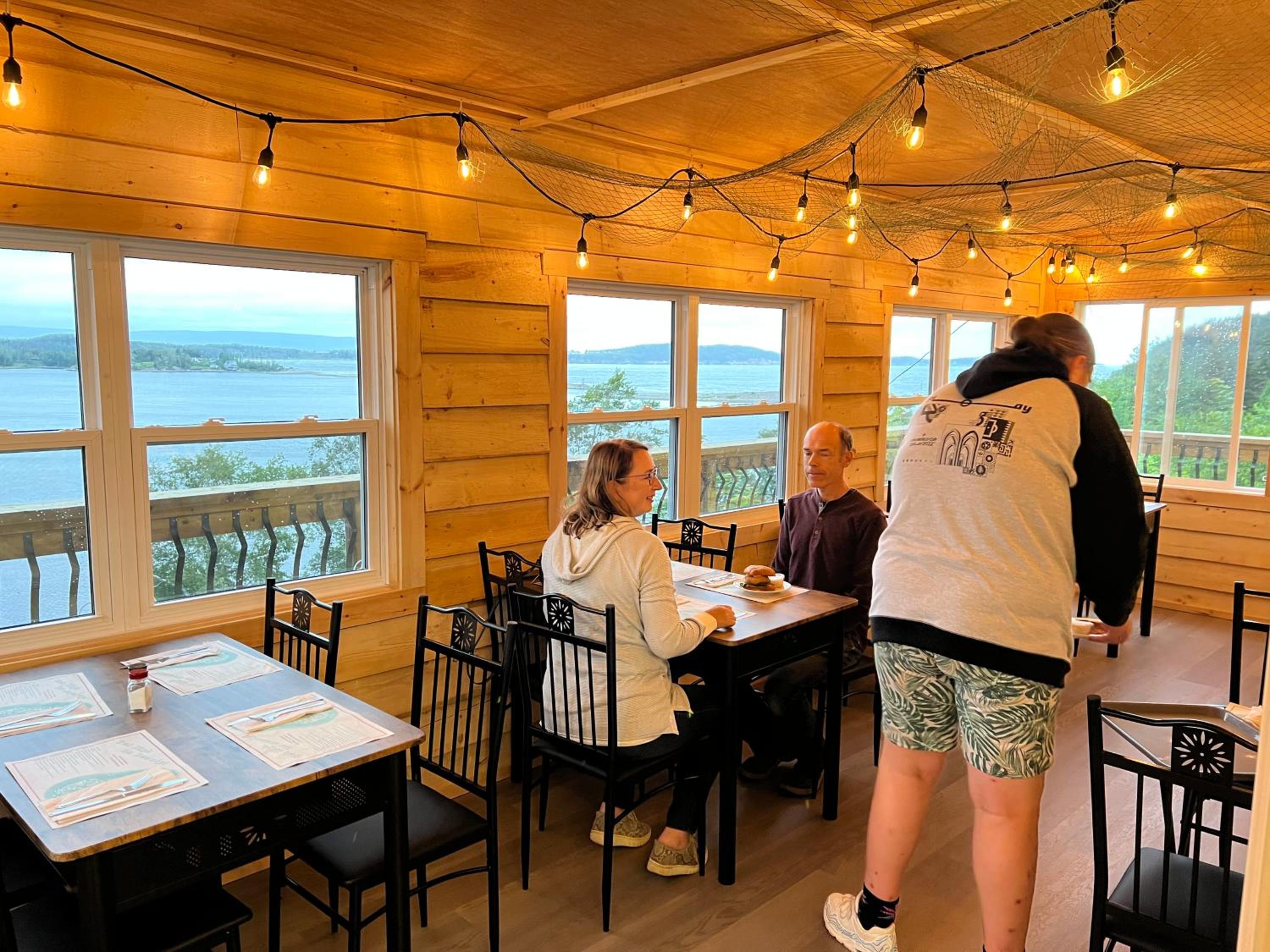 Knotty Pine Cottages, Suites & Motel Rooms