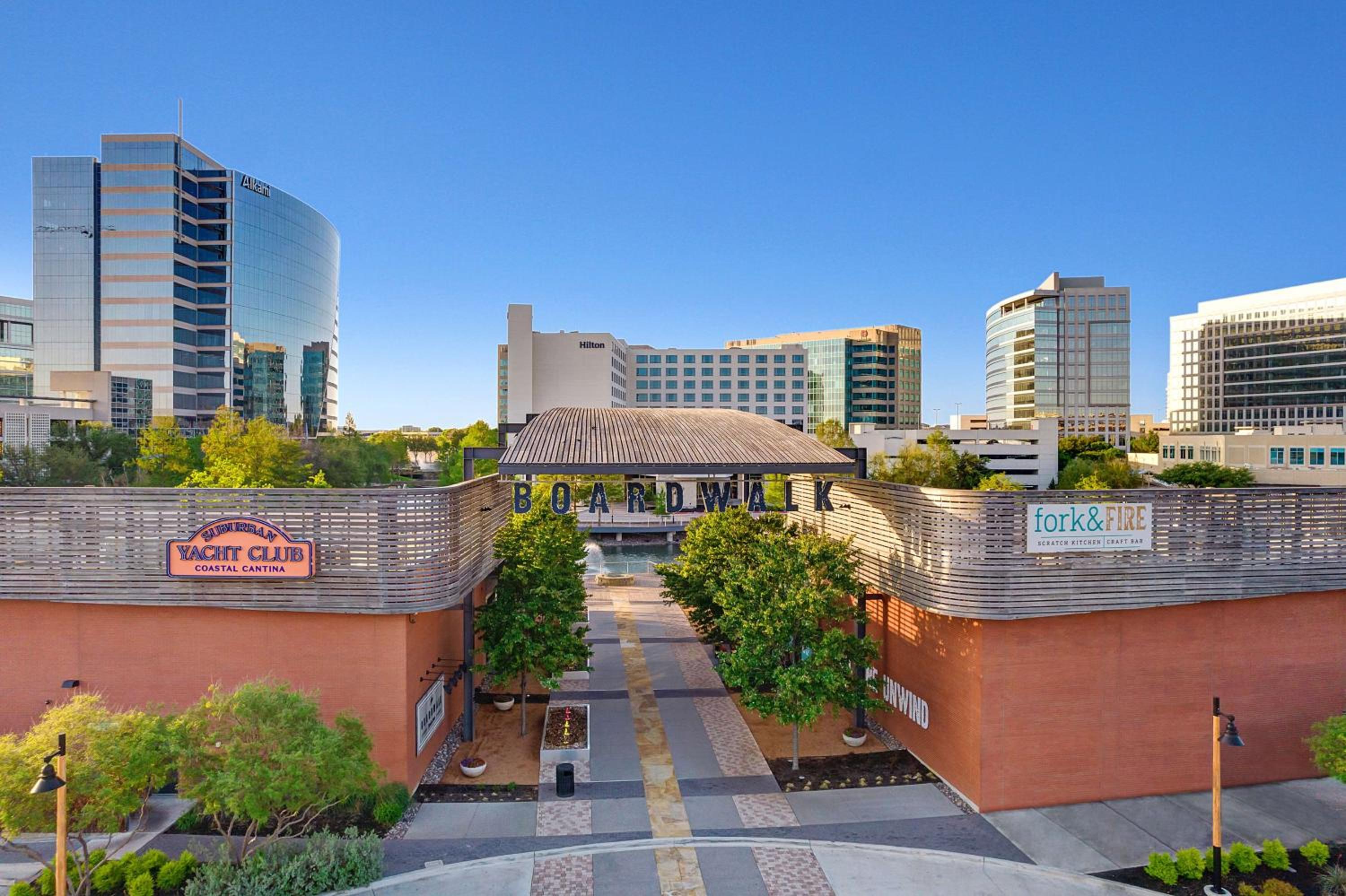 Hilton Dallas/Plano Granite Park - Property Image 5