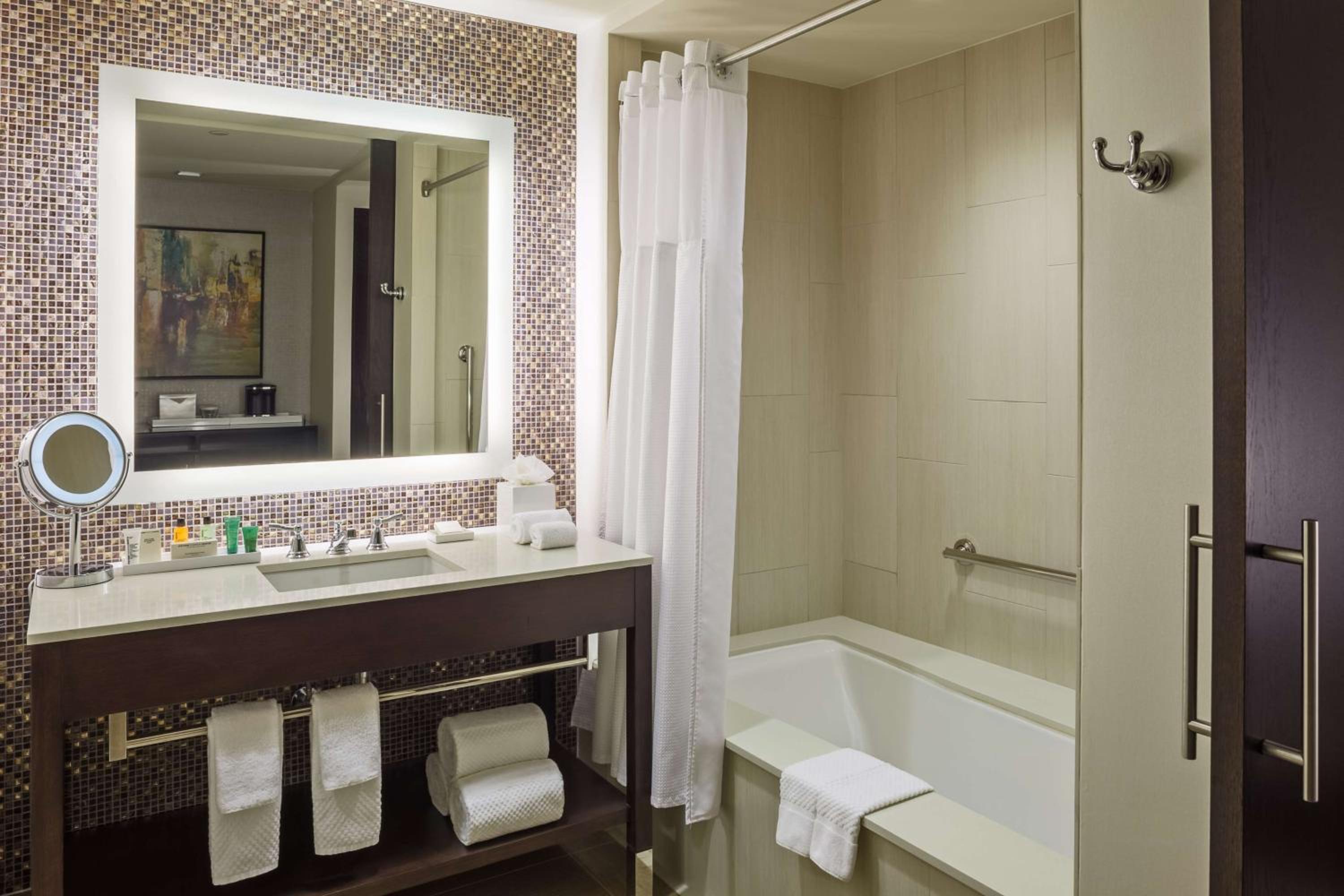 Hilton Dallas/Plano Granite Park - Property Image 47