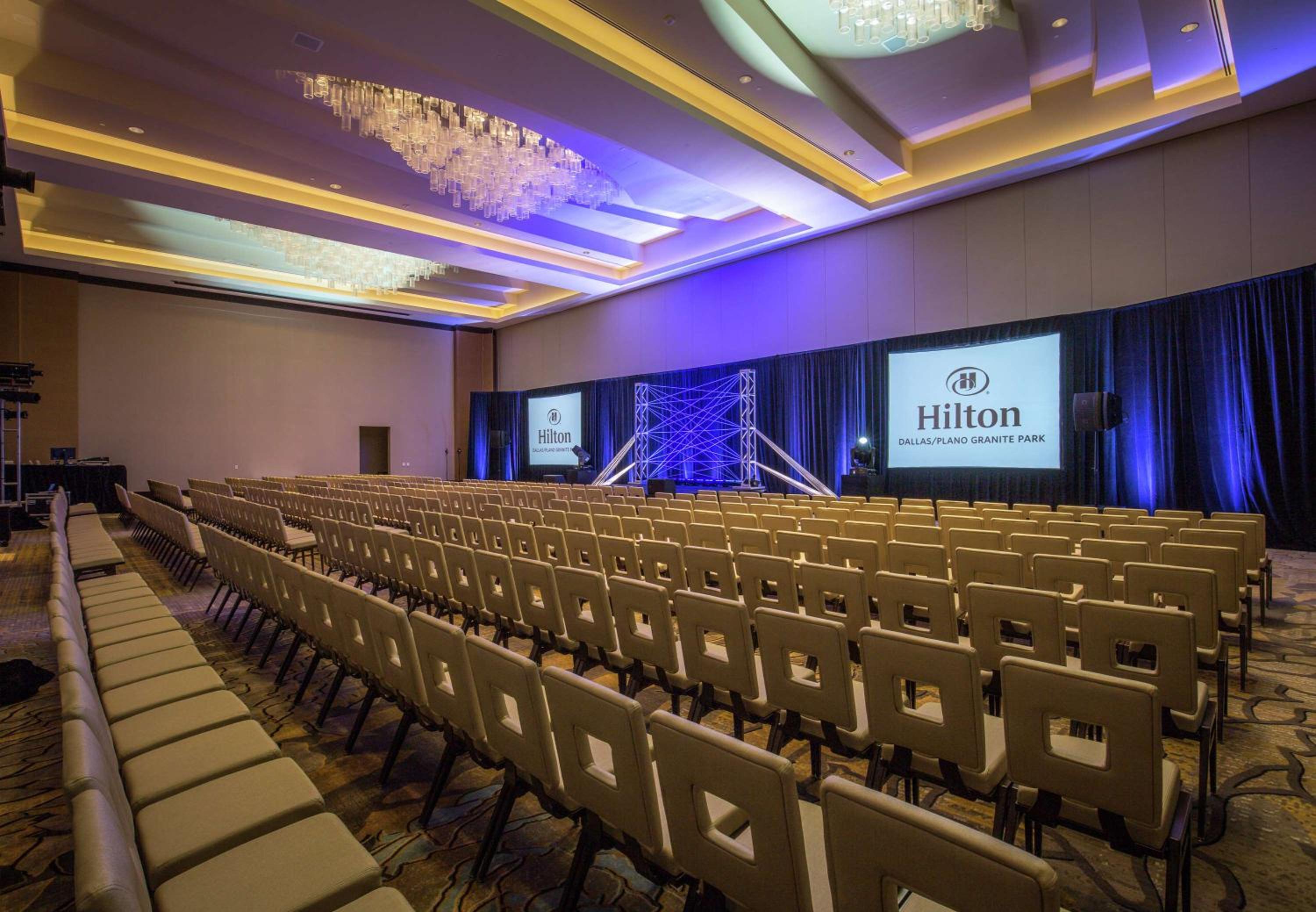 Hilton Dallas/Plano Granite Park - Property Image 11