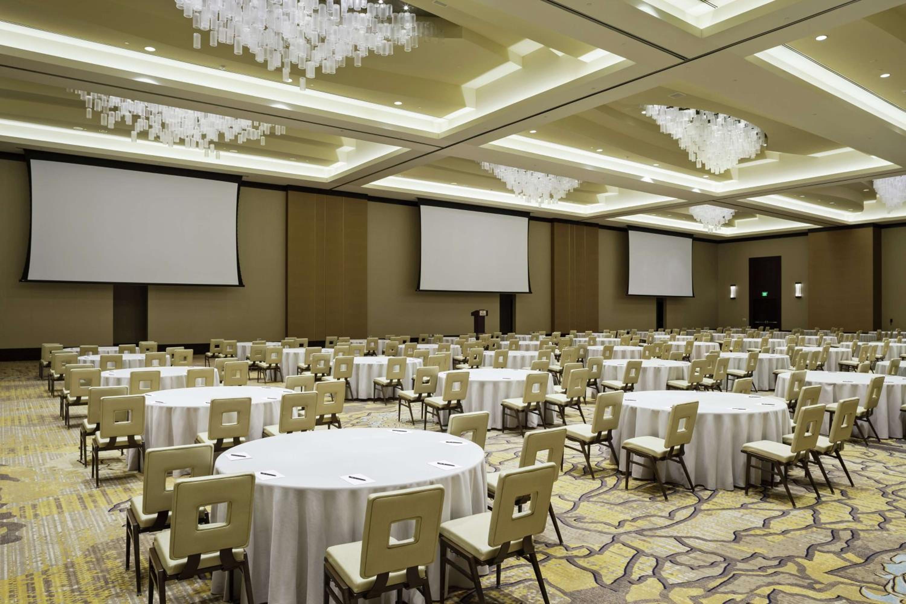 Hilton Dallas/Plano Granite Park - Property Image 1