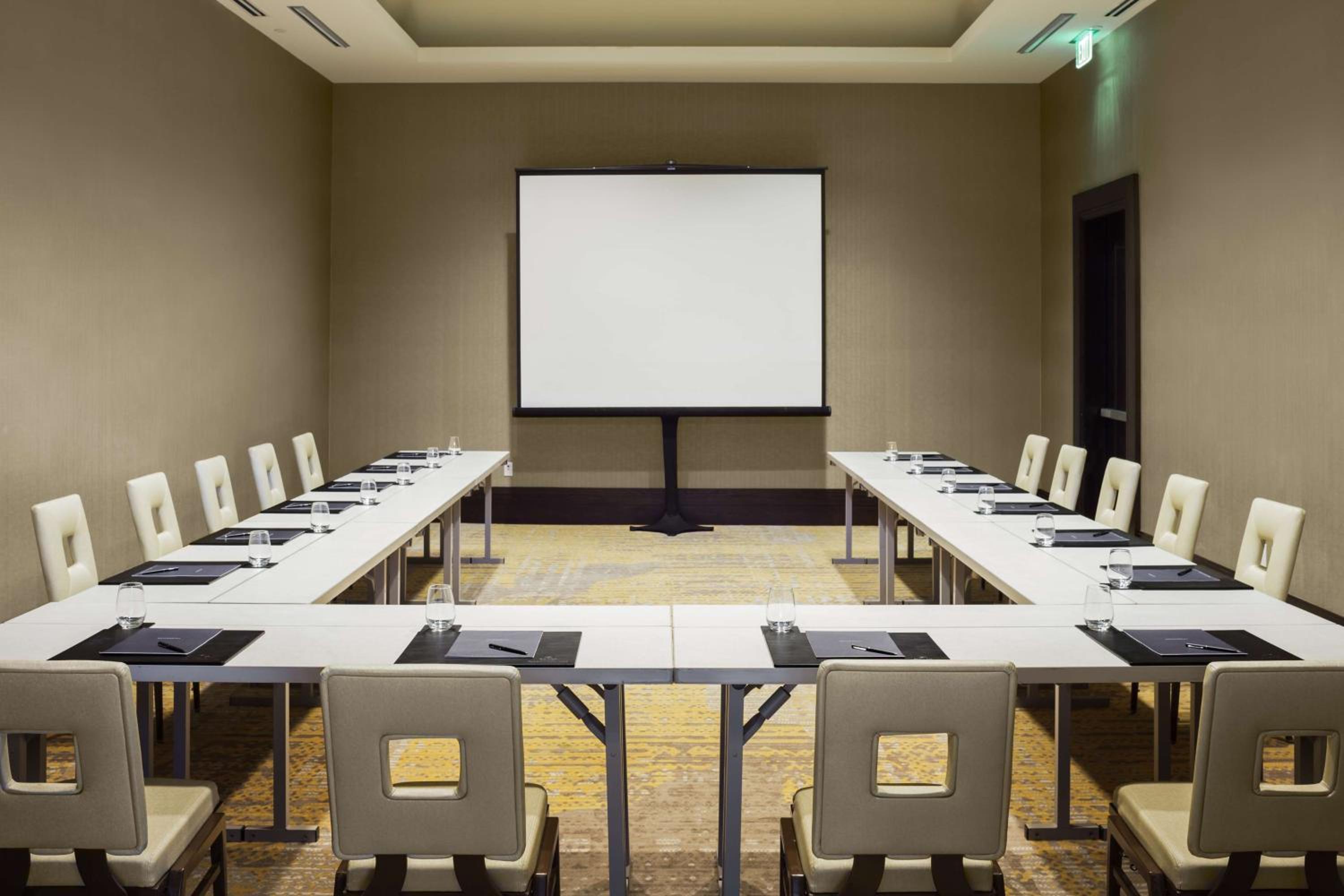 Hilton Dallas/Plano Granite Park - Property Image 44