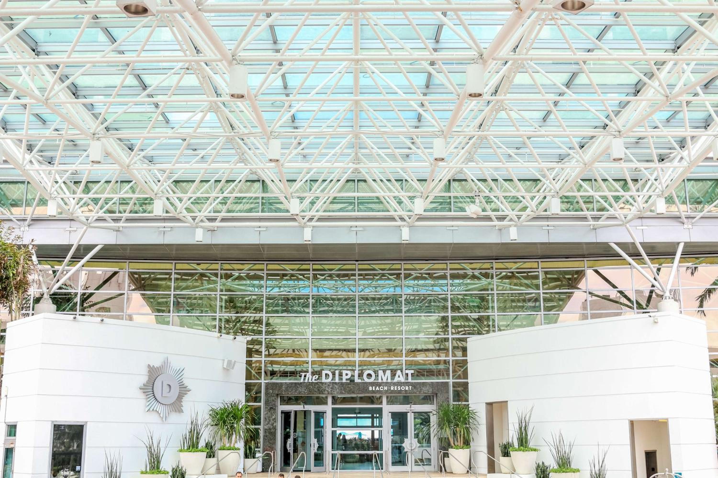 The Diplomat Beach Resort Hollywood, Curio Collection by Hilton - Image 5