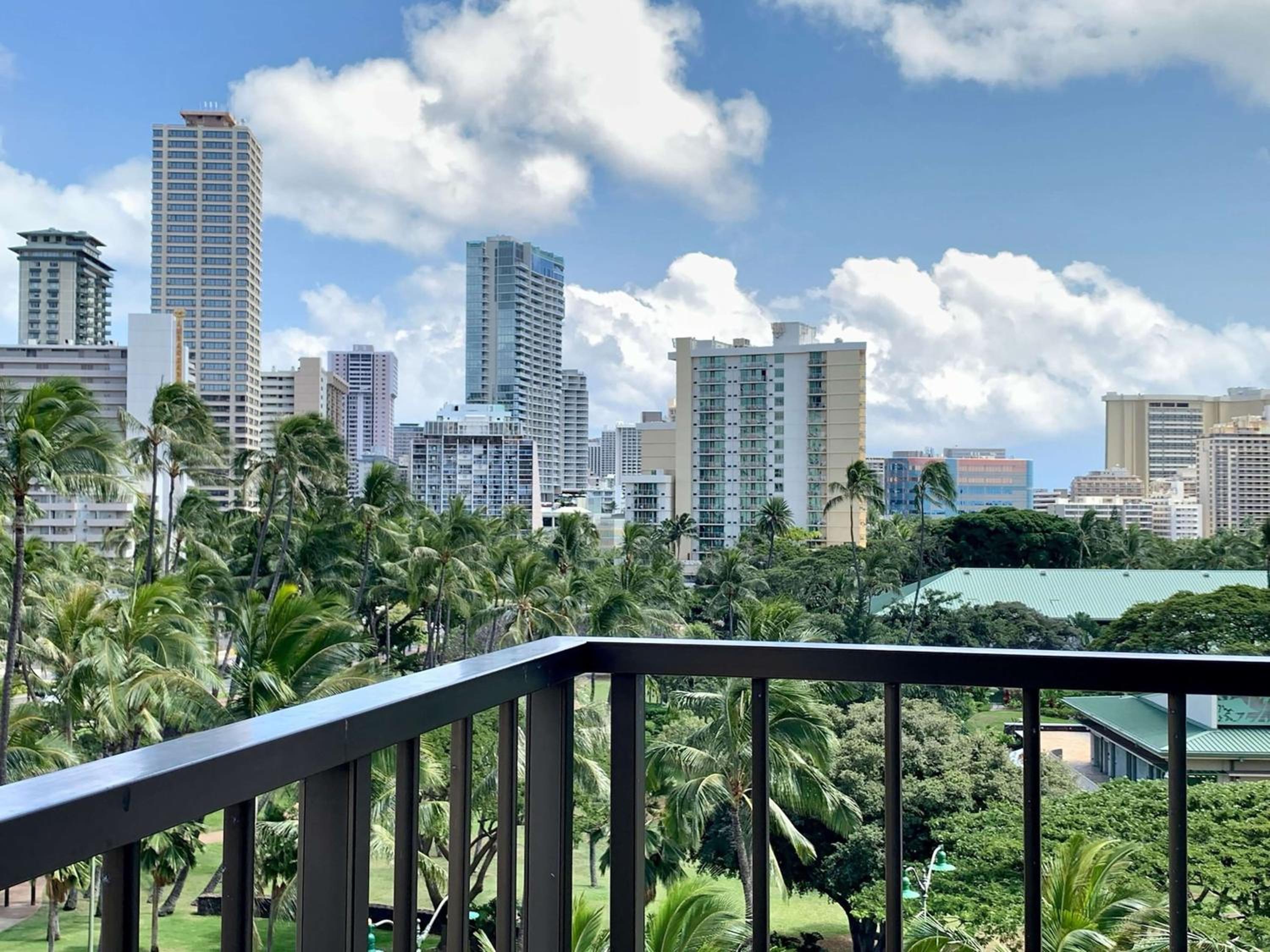 DoubleTree by Hilton Alana - Waikiki Beach 2