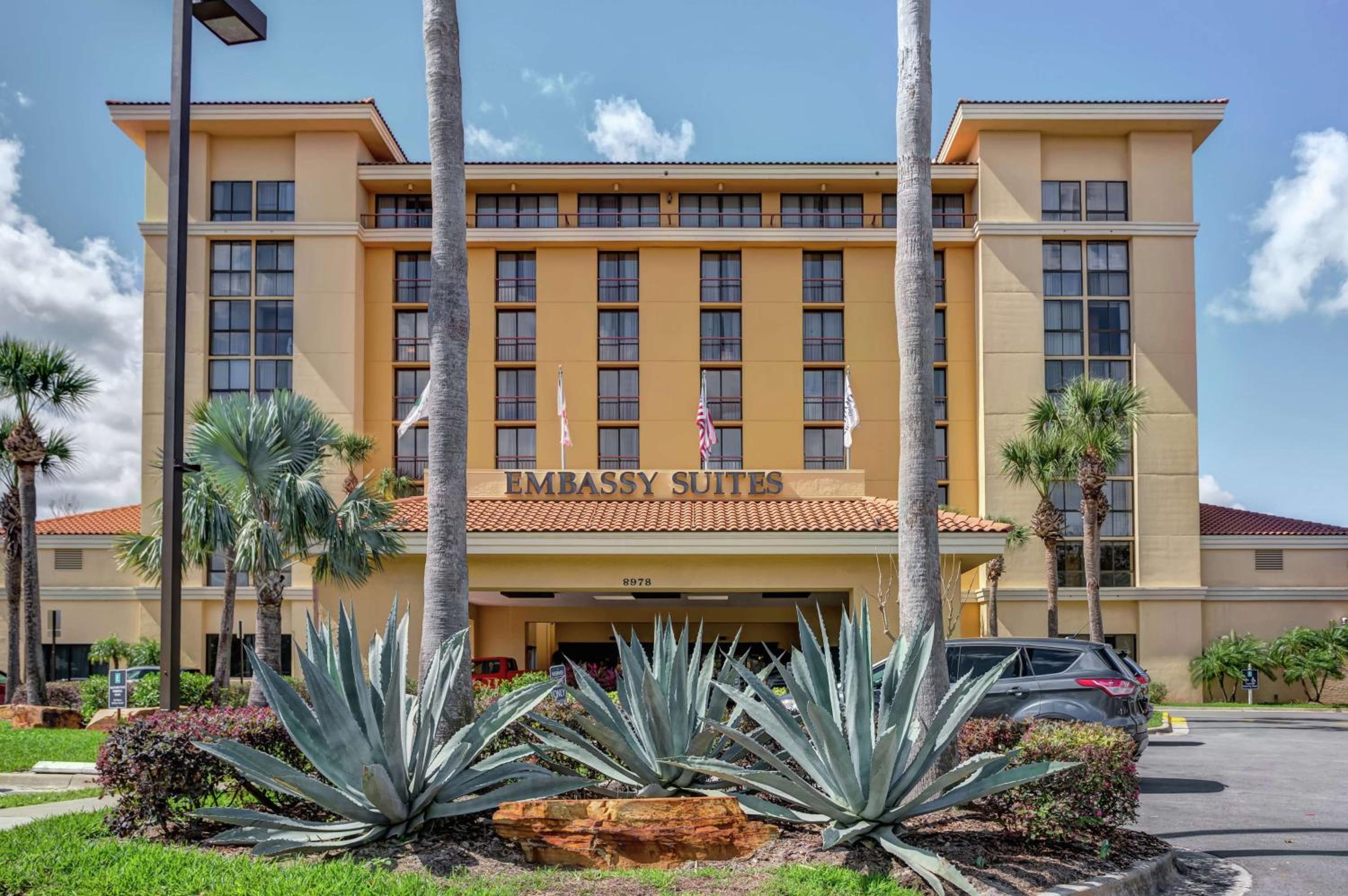 Hotel Embassy Suites by Hilton Orlando International Drive Convention Center - Image 1