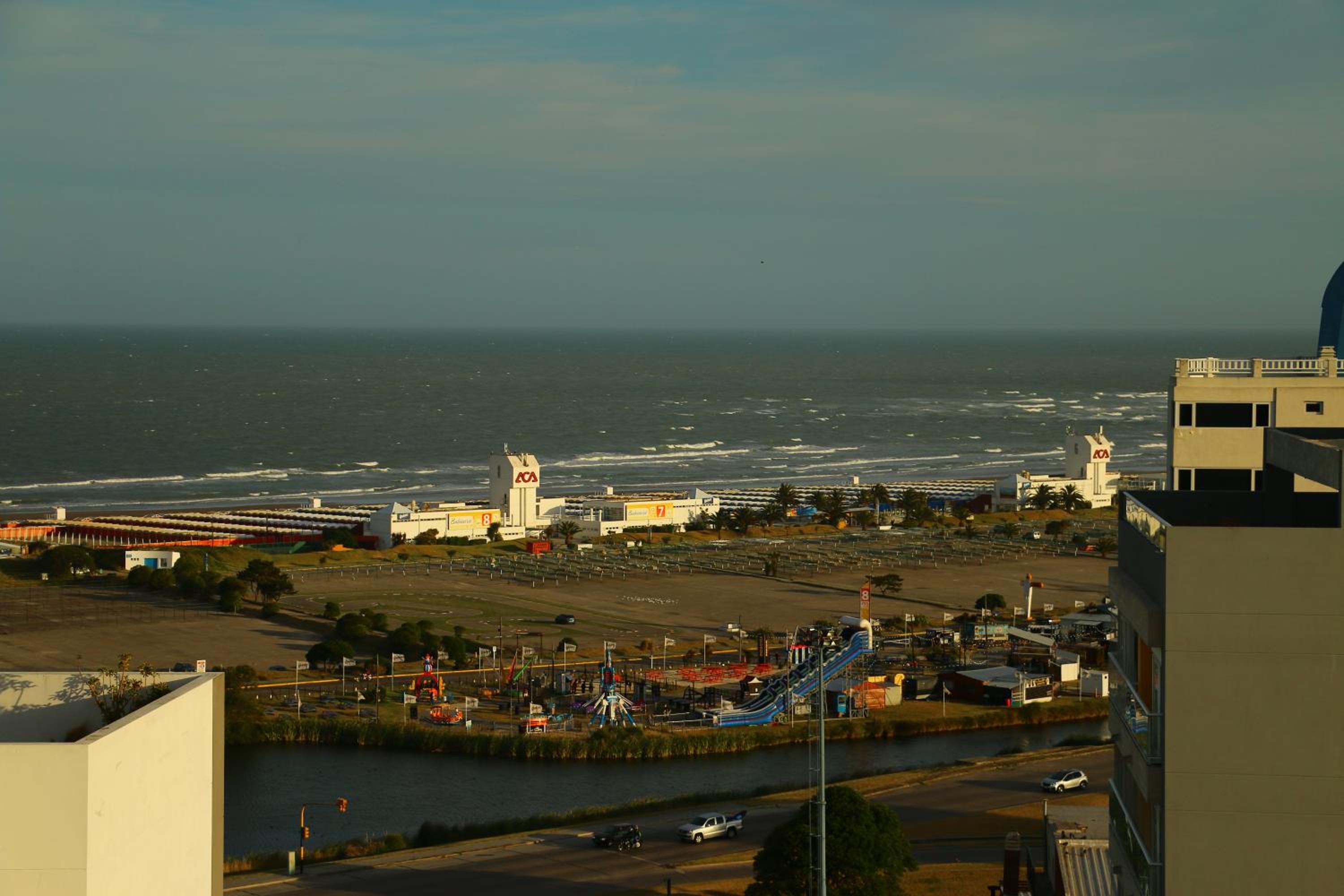 Chula Vista BULNES - Modernos Estudio con vista al mar y cochera en Punta Mogotes