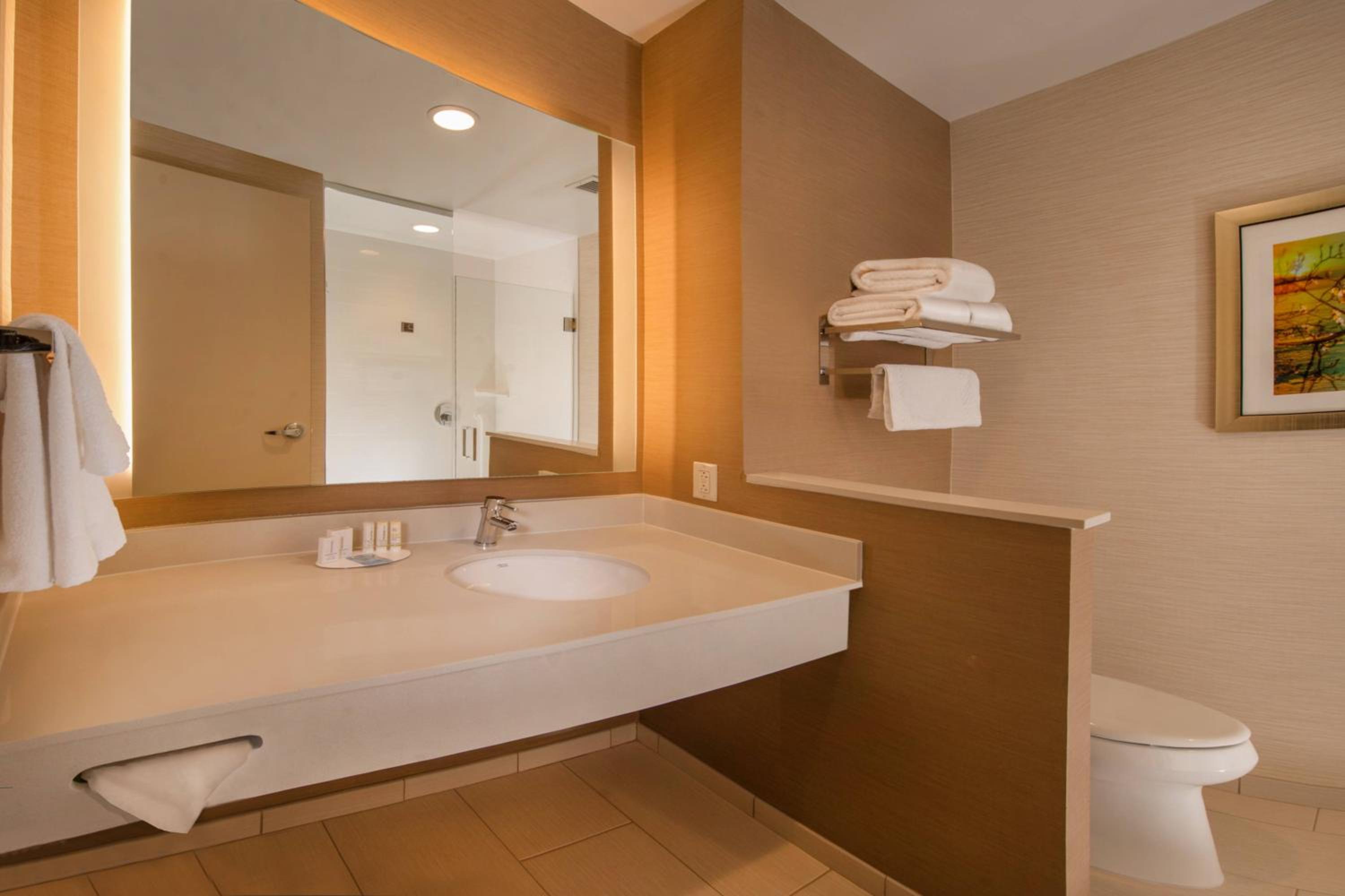 Altoona Vacations - Fairfield Inn  Suites by Marriott Altoona - Property Image 34