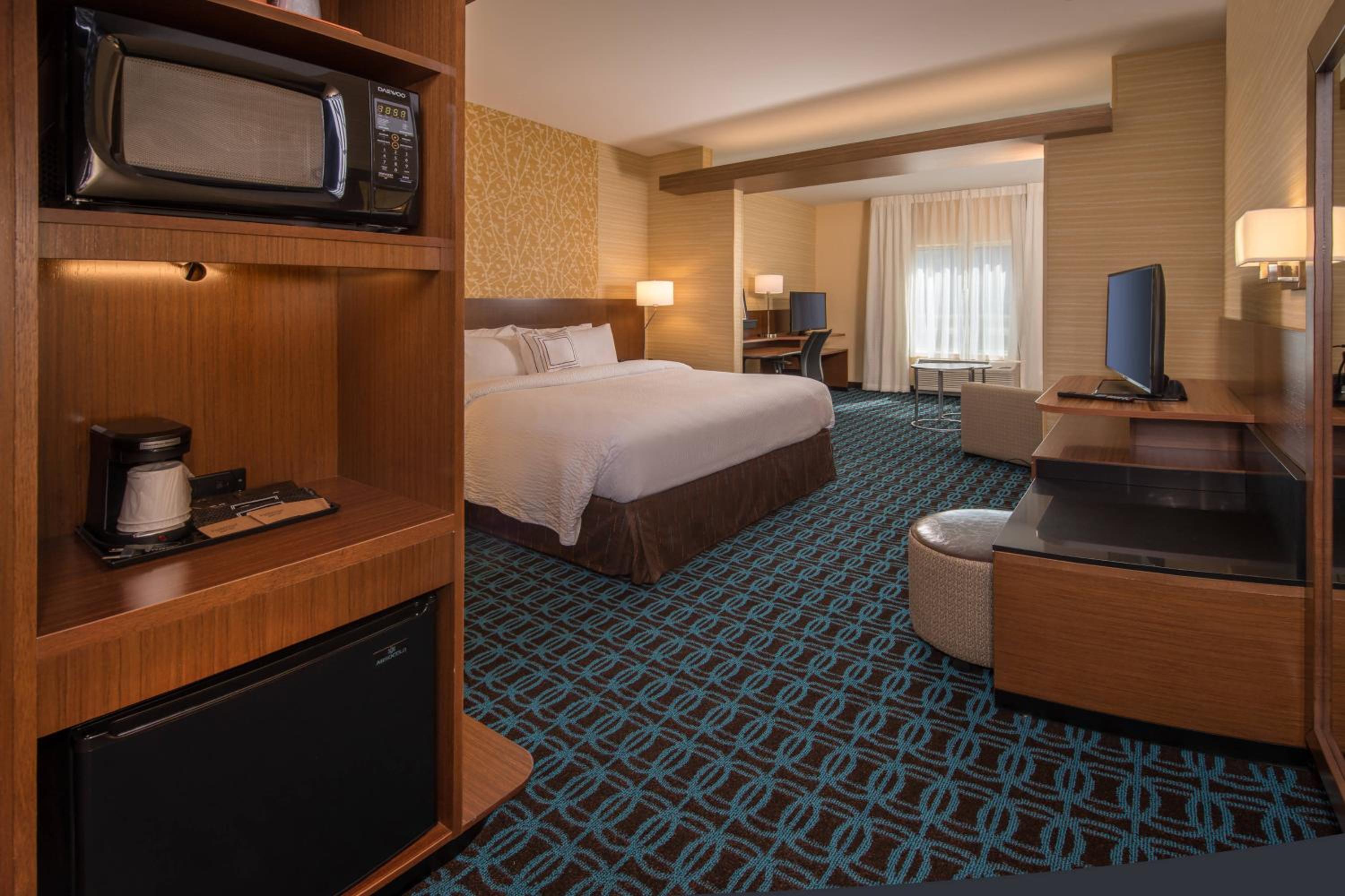 Altoona Vacations - Fairfield Inn  Suites by Marriott Altoona - Property Image 2