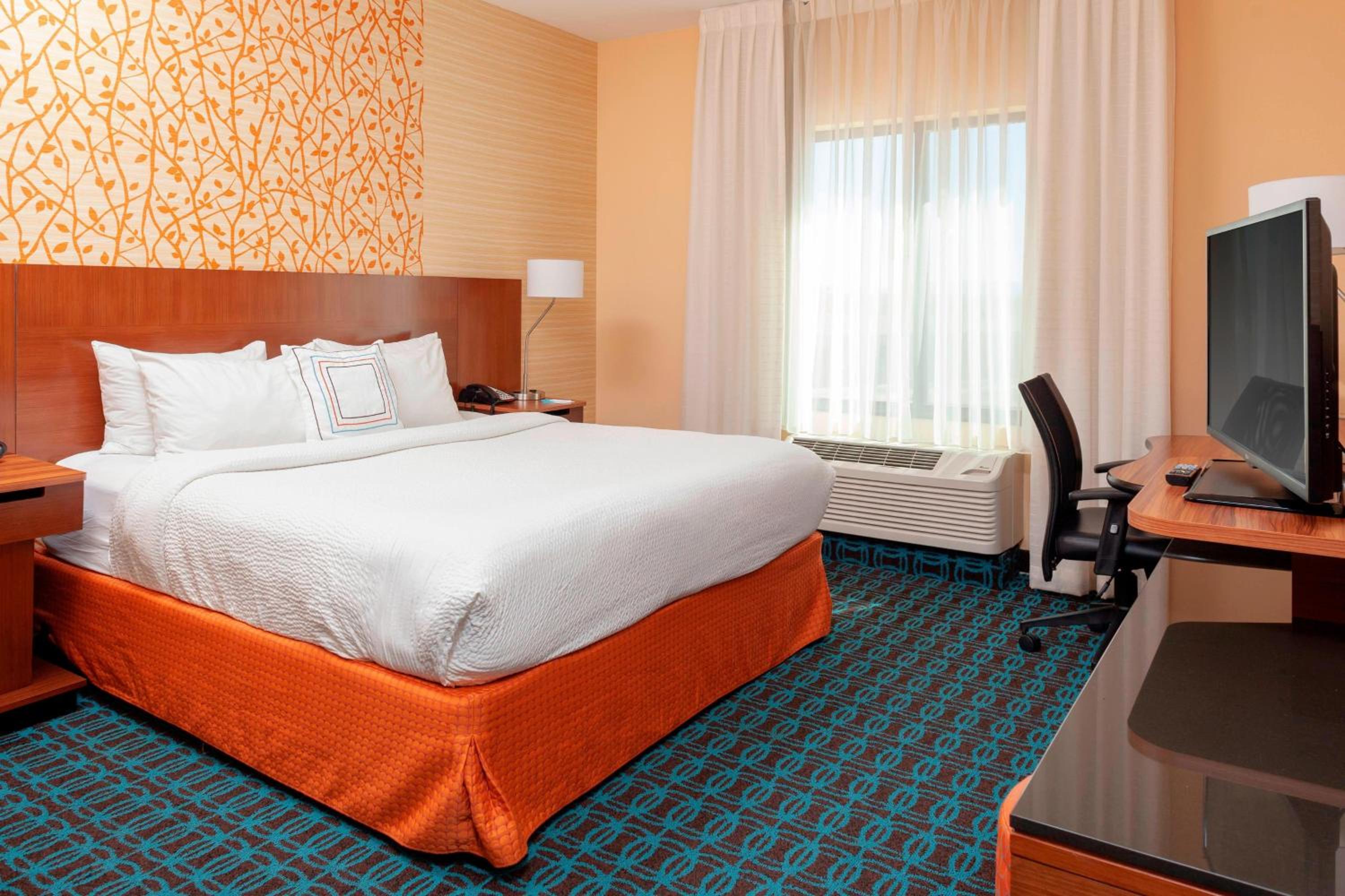 Alamosa Vacations - Fairfield Inn  Suites by Marriott Alamosa - Property Image 4