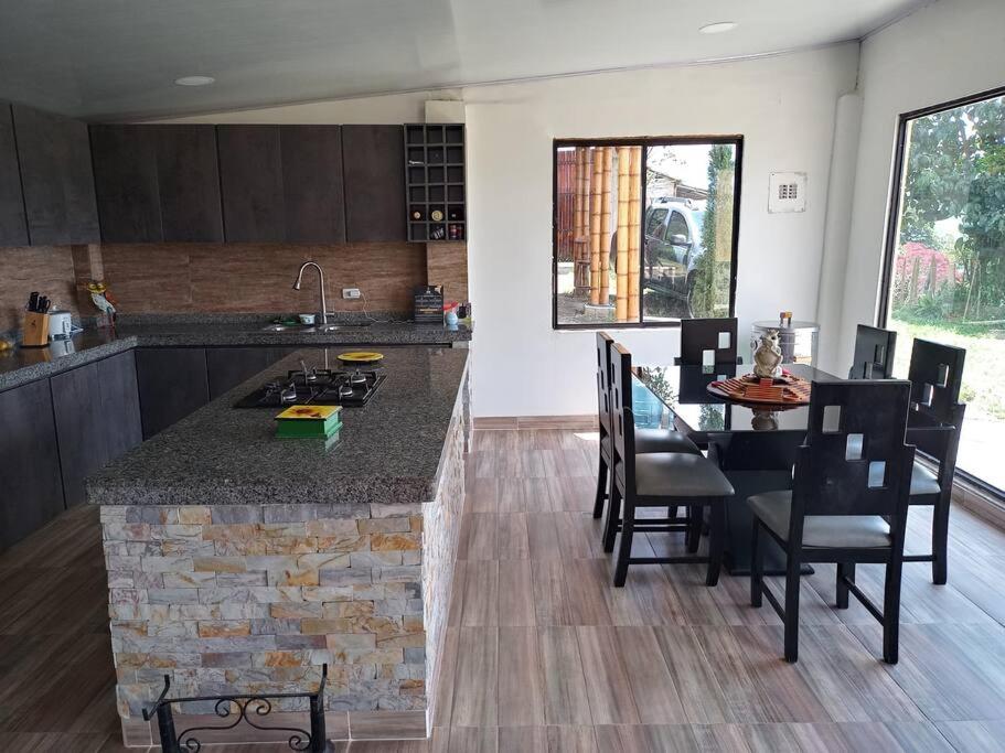 Hermosa casa campestre