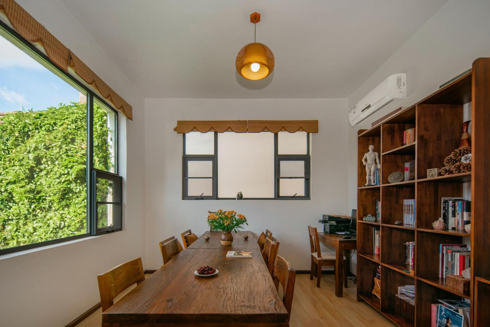 Dali Yanyuan Erhai Retreat