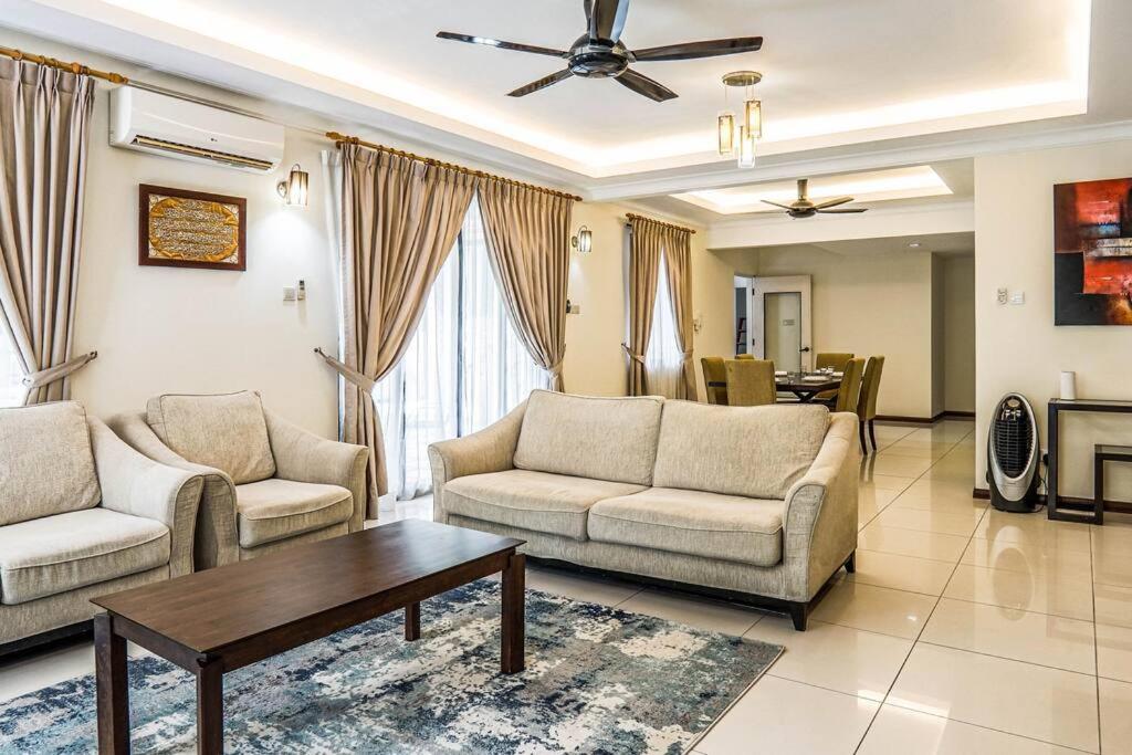 Double Storey Homestay at Cahaya SPK Shah Alam photo 6